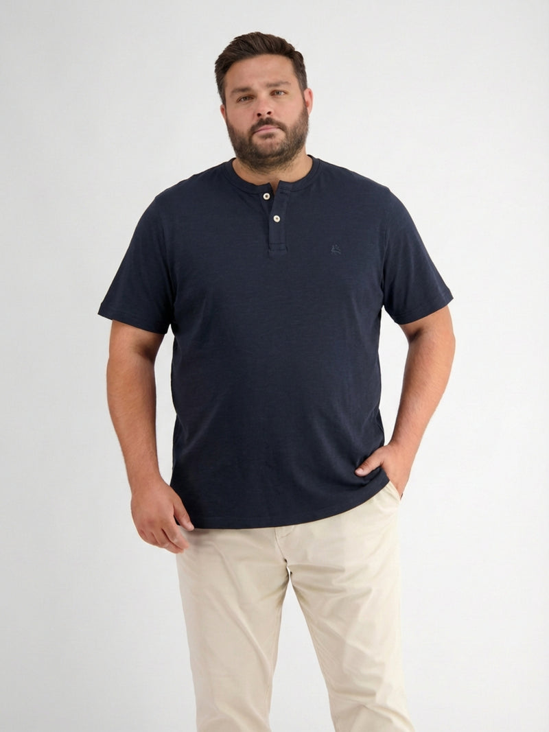 T-Shirt mit Rundhalsausschnitt, grosse Größen - T-Shirt Rundhals