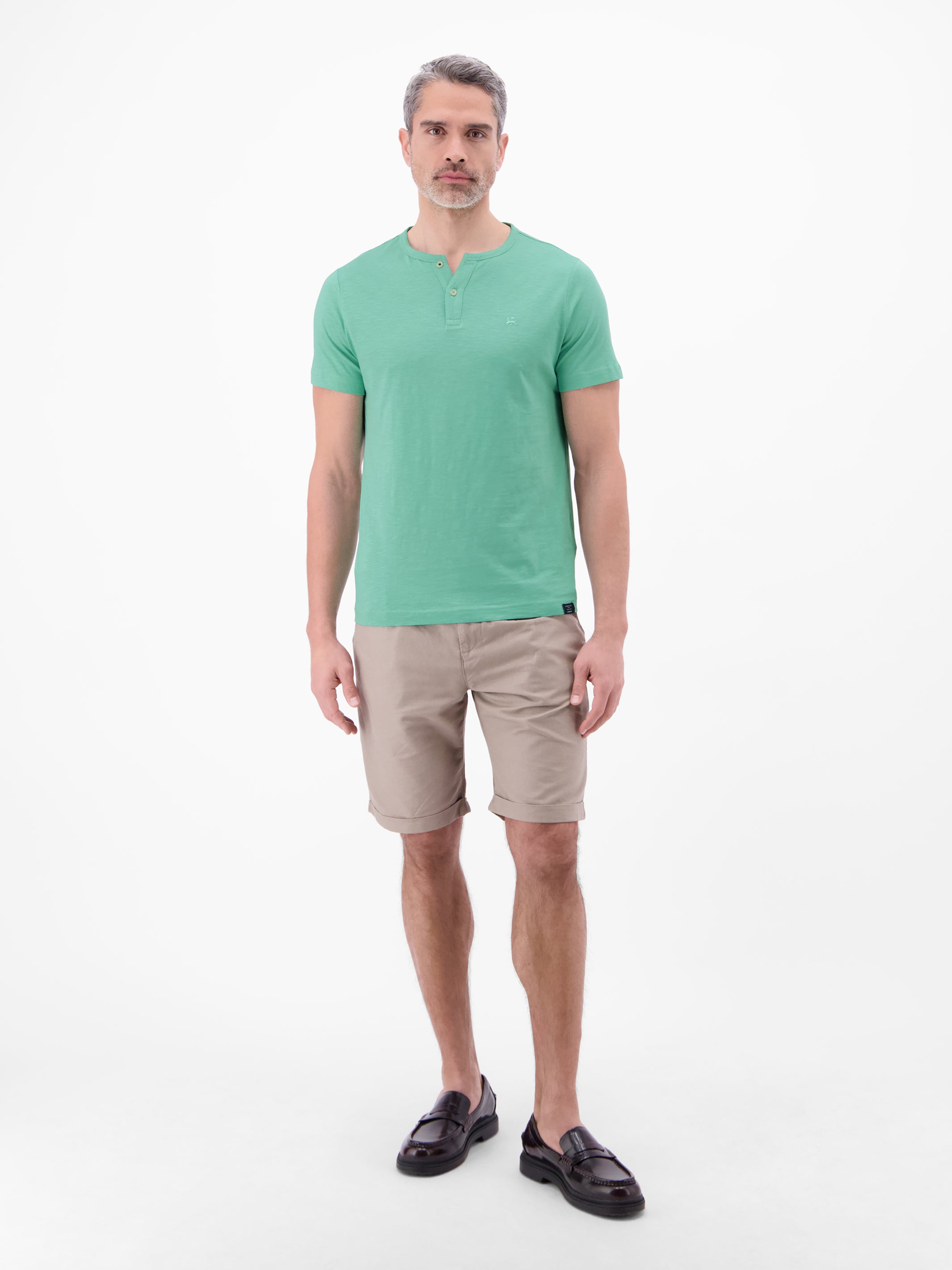 Serafino Shirt mit Rundhalsausschnitt und Knopfleiste - T-Shirt Rundhals