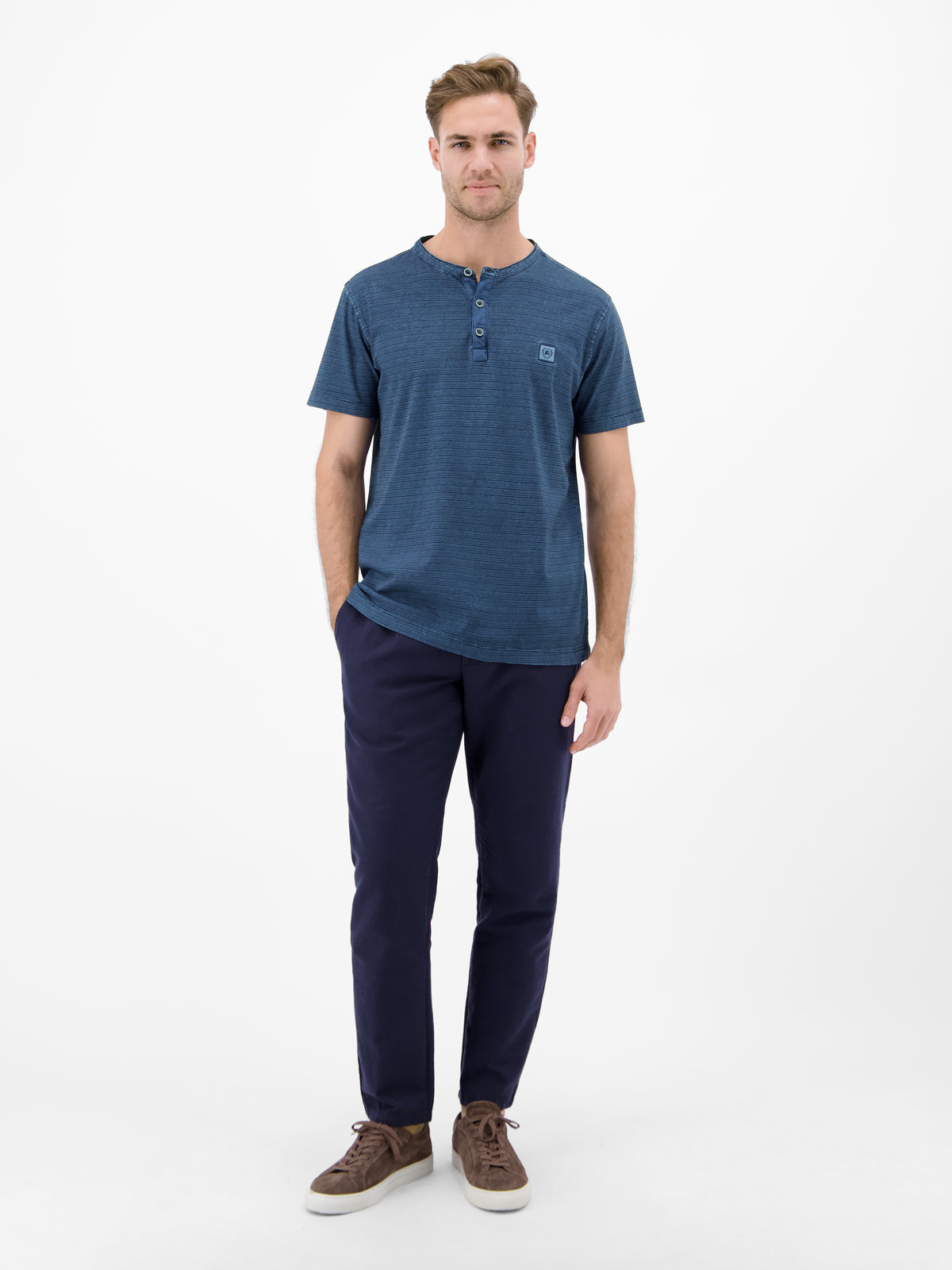 T-Shirt in Fineliner-Optik, Rundhalsausschnitt - T-Shirt Rundhals