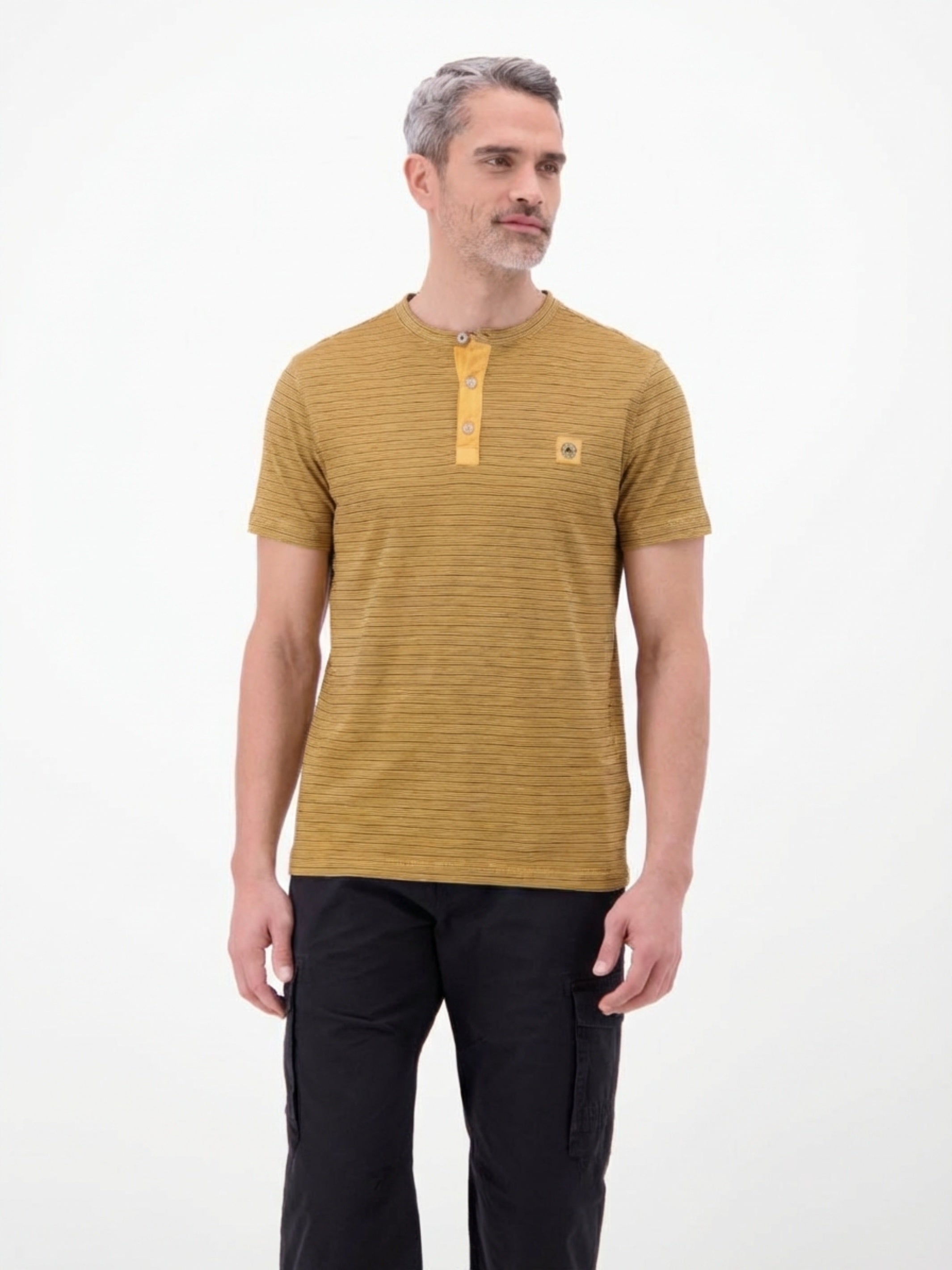 T-Shirt in Fineliner-Optik, Rundhalsausschnitt - T-Shirt Rundhals