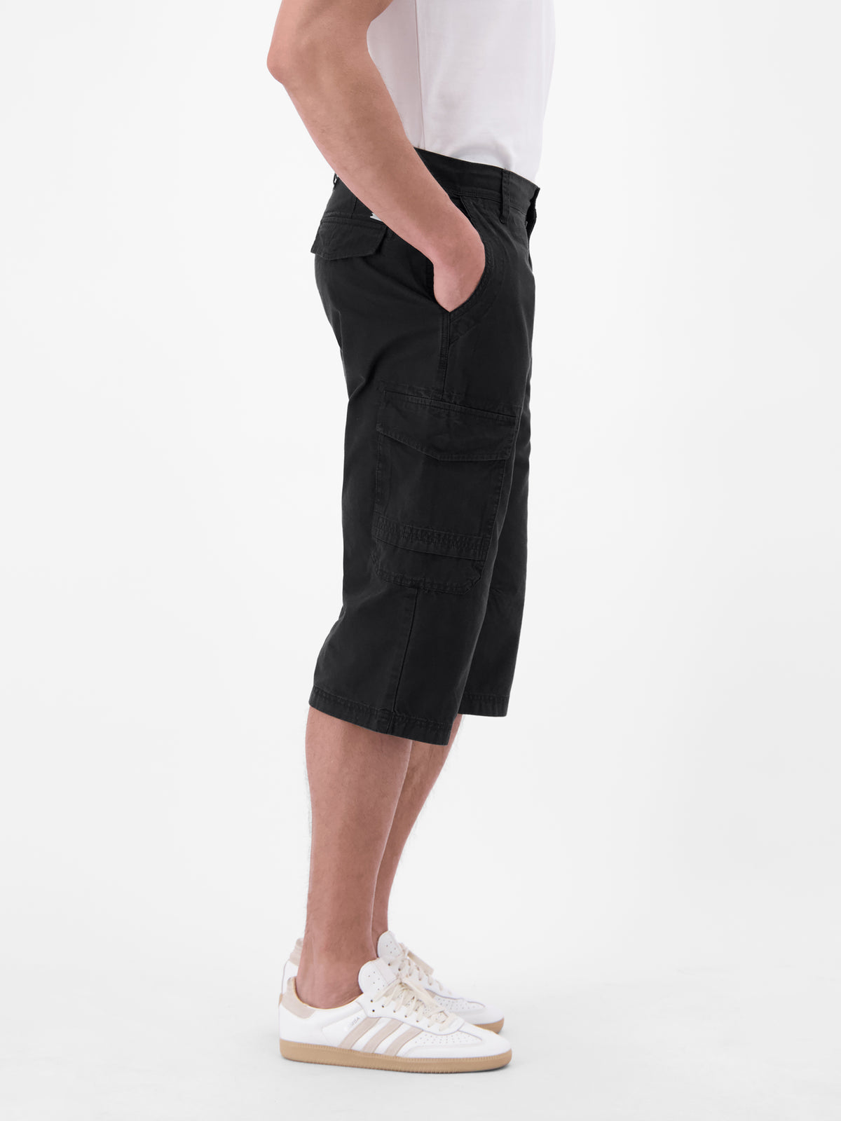 Bermuda mit Cargotaschen, lang geschnitten - Cargo Shorts