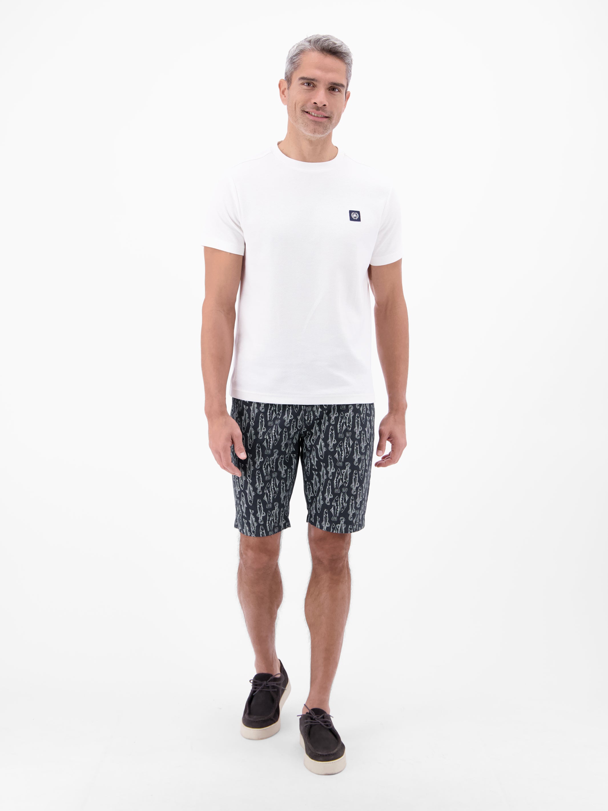 Leichte Chino-Bermuda mit marinem Print - Chino Shorts