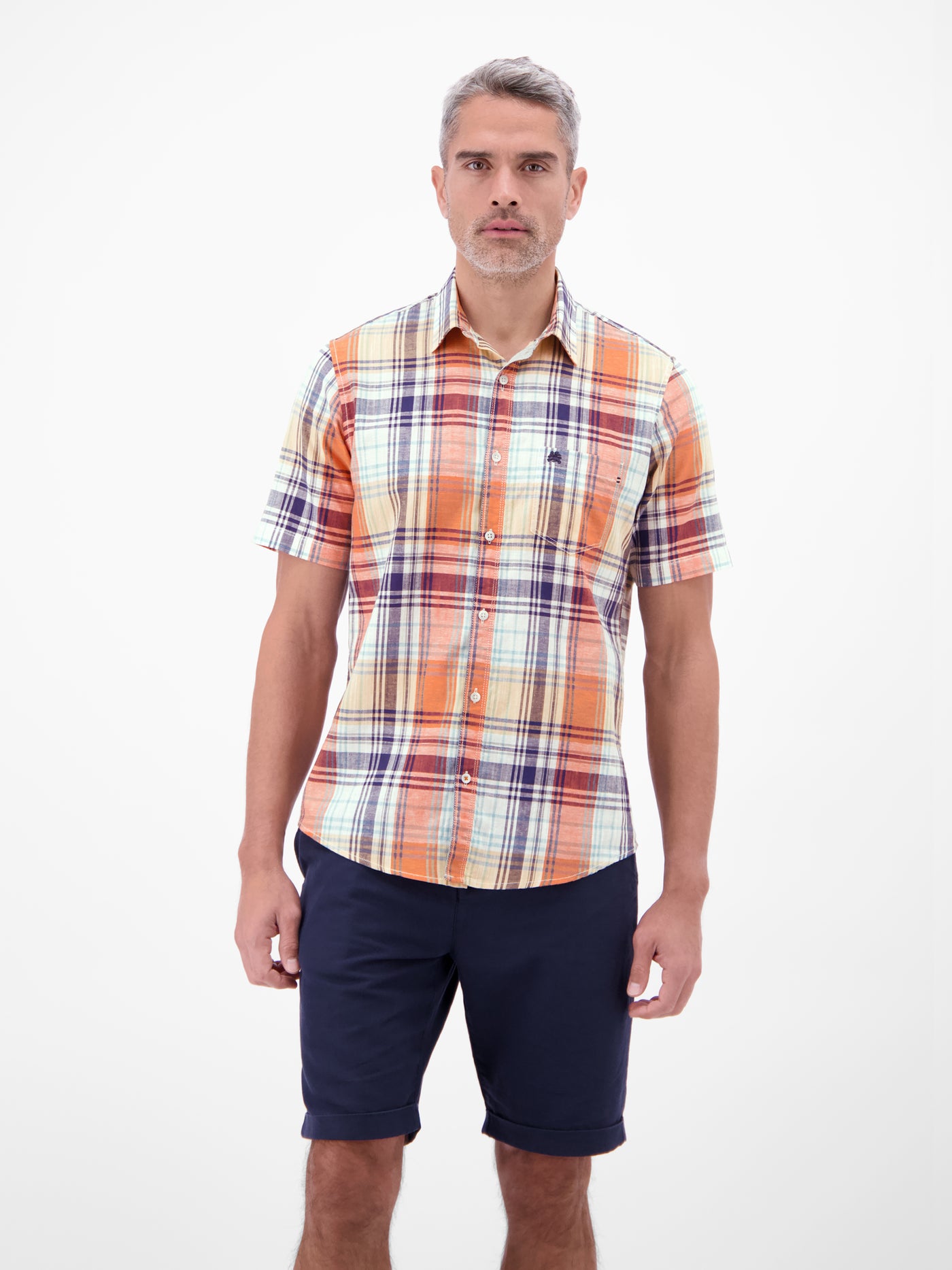 Kariertes Kurzarmhemd aus Baumwolle und Leinen - Kurzarmhemd