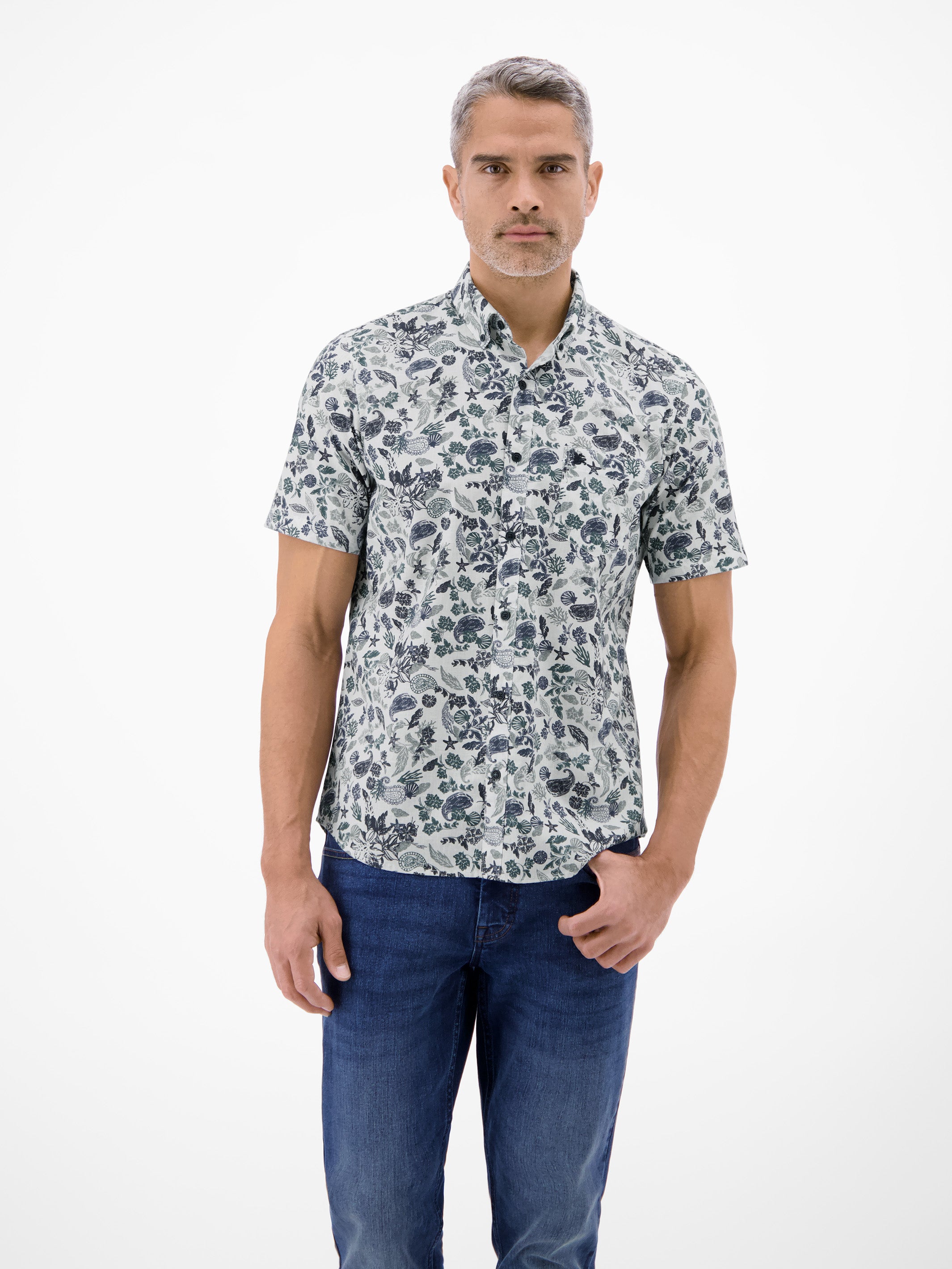 Kurzarmhemd mit sportivem Button-down-Kragen - Kurzarmhemd