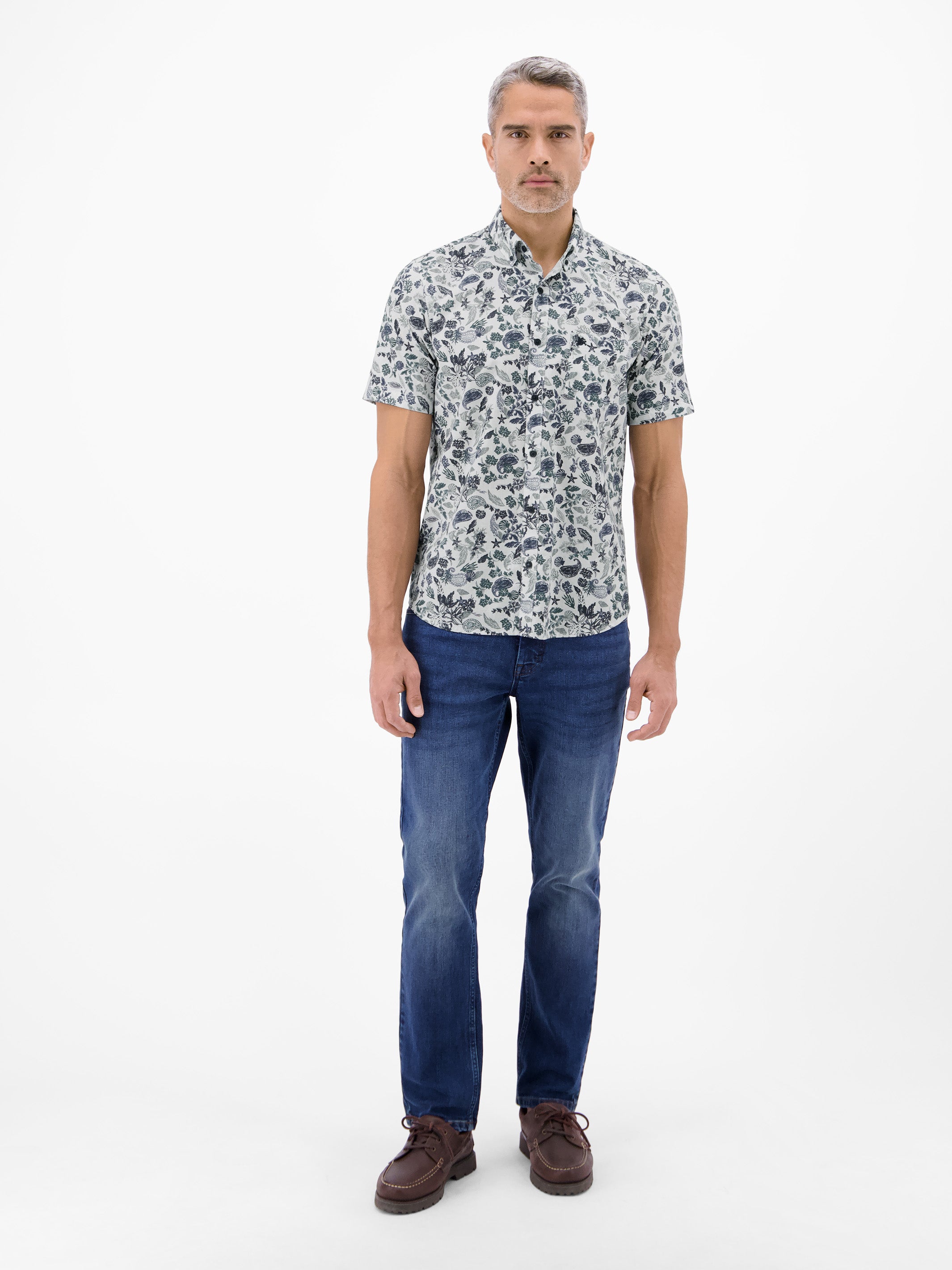 Kurzarmhemd mit sportivem Button-down-Kragen - Kurzarmhemd