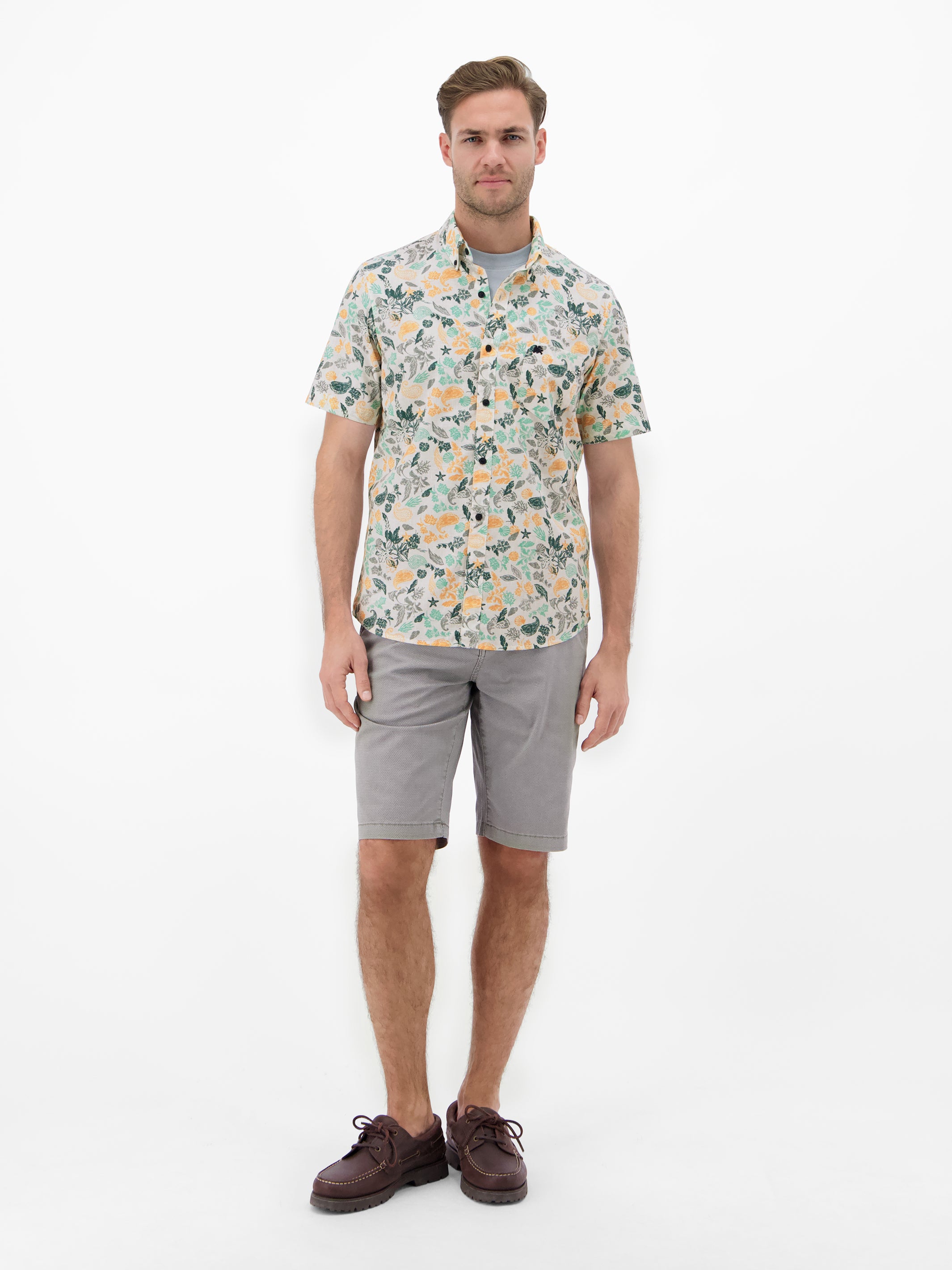 Kurzarmhemd mit sportivem Button-down-Kragen - Kurzarmhemd