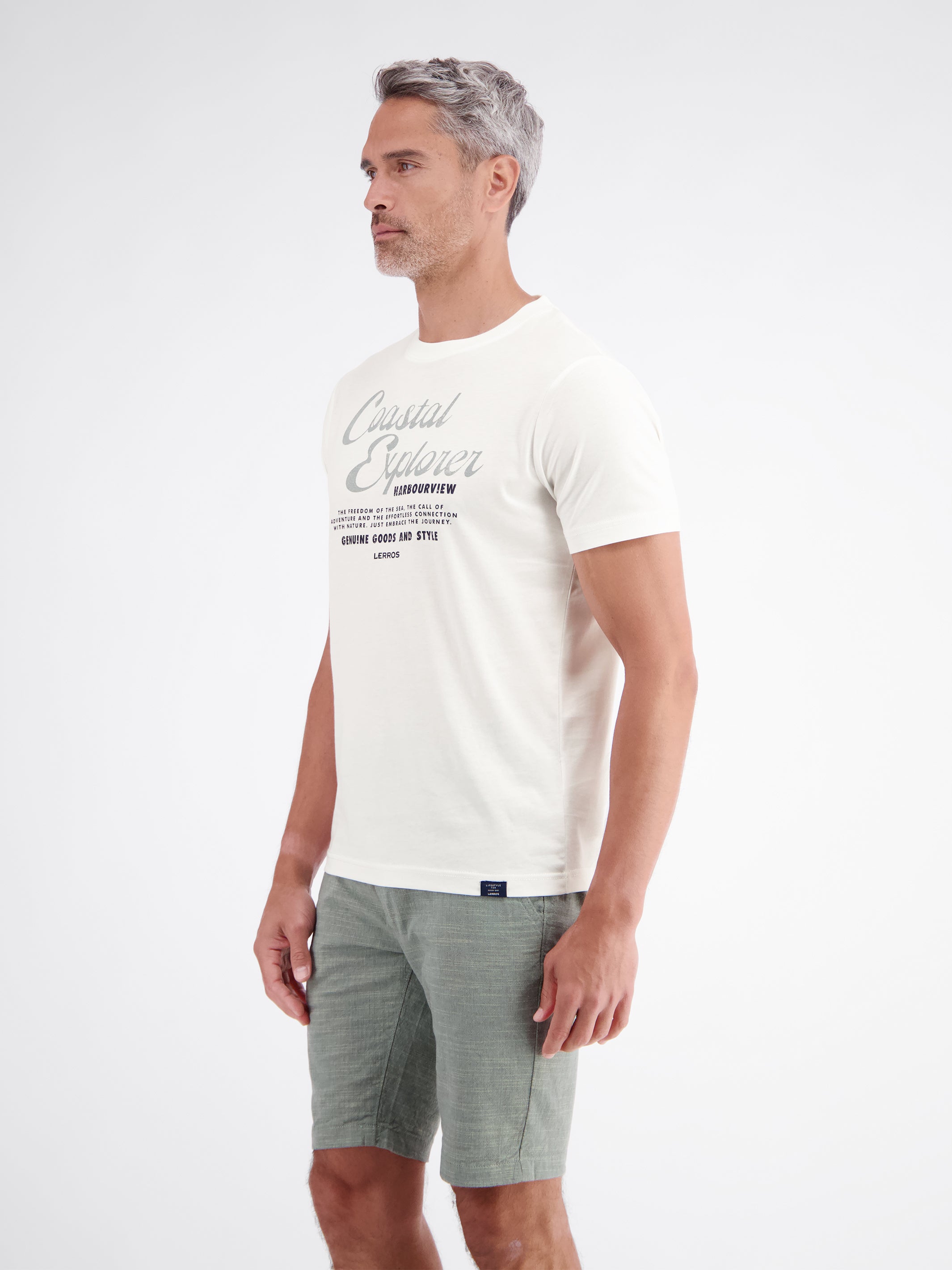 T-shirt made from 100% cotton with chest print