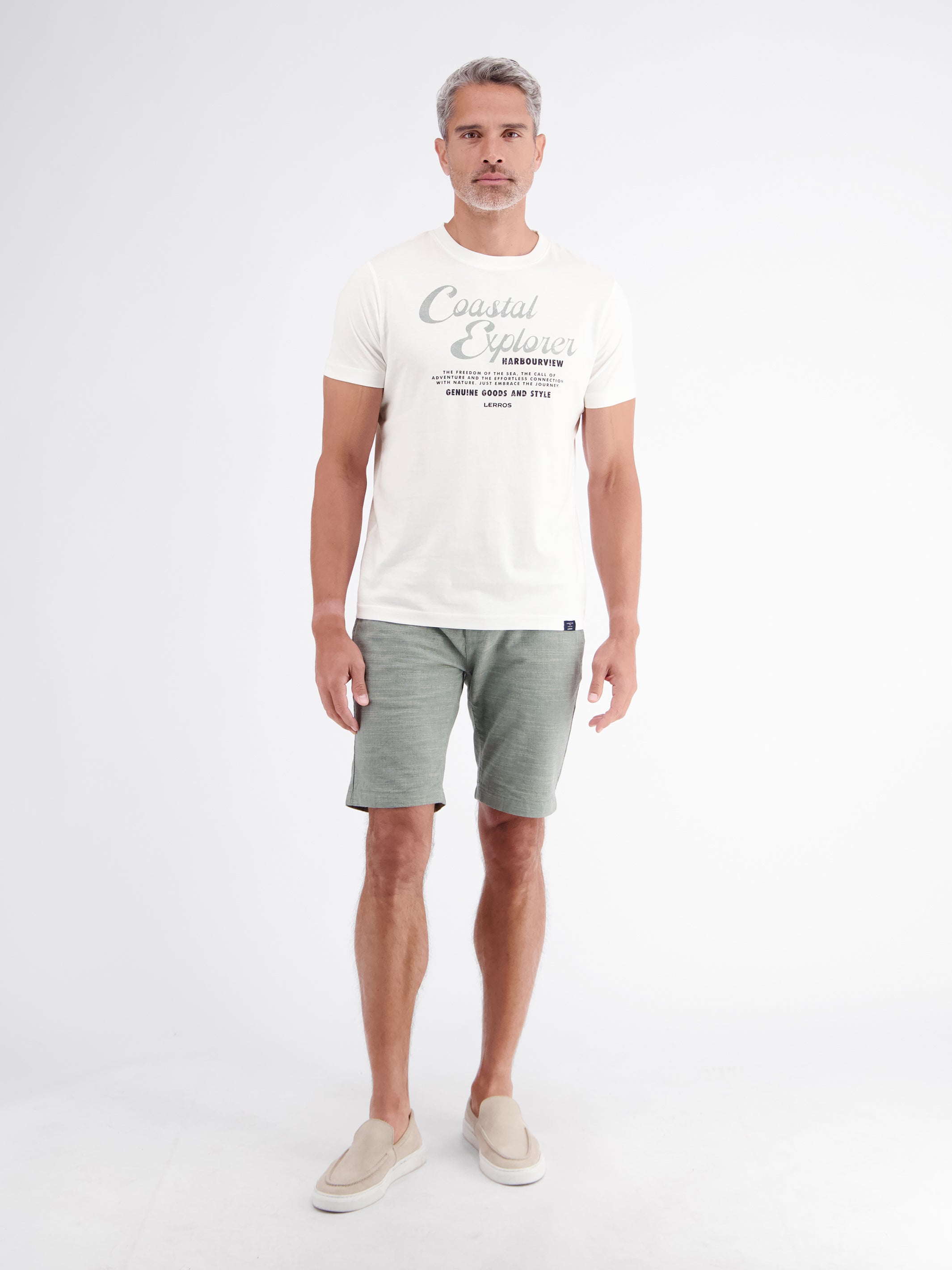 T-shirt made from 100% cotton with chest print