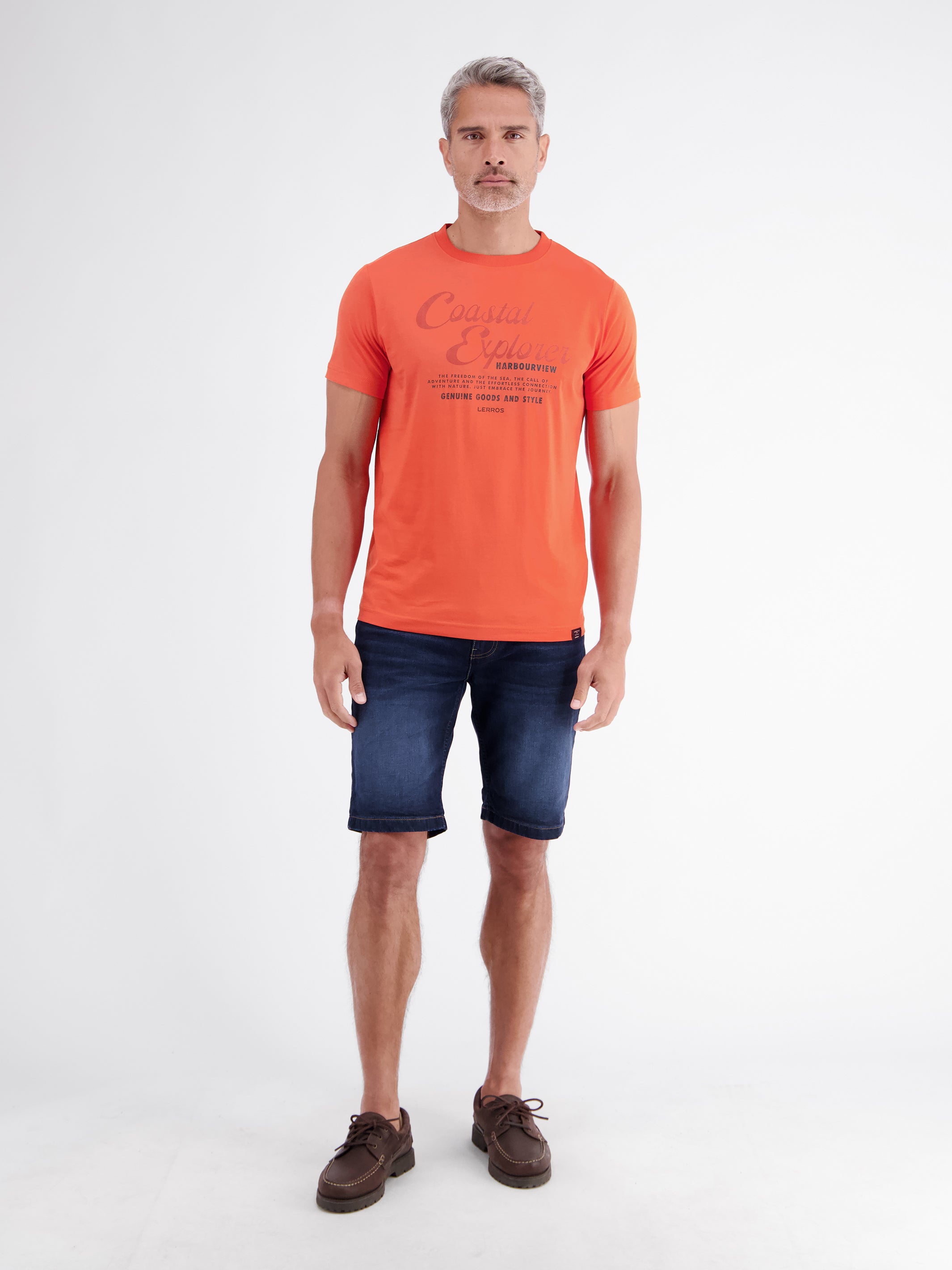 T-shirt made from 100% cotton with chest print