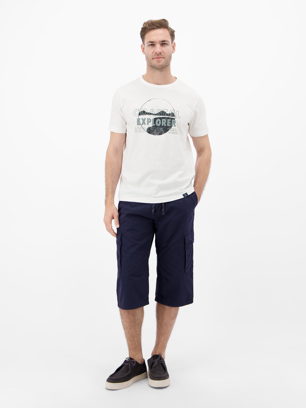 T-Shirt mit Brustprint und Rundhalsausschnitt - T-Shirt Rundhals