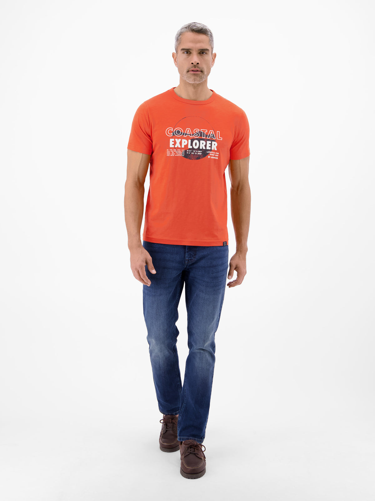 T-Shirt mit Brustprint und Rundhalsausschnitt - T-Shirt Rundhals