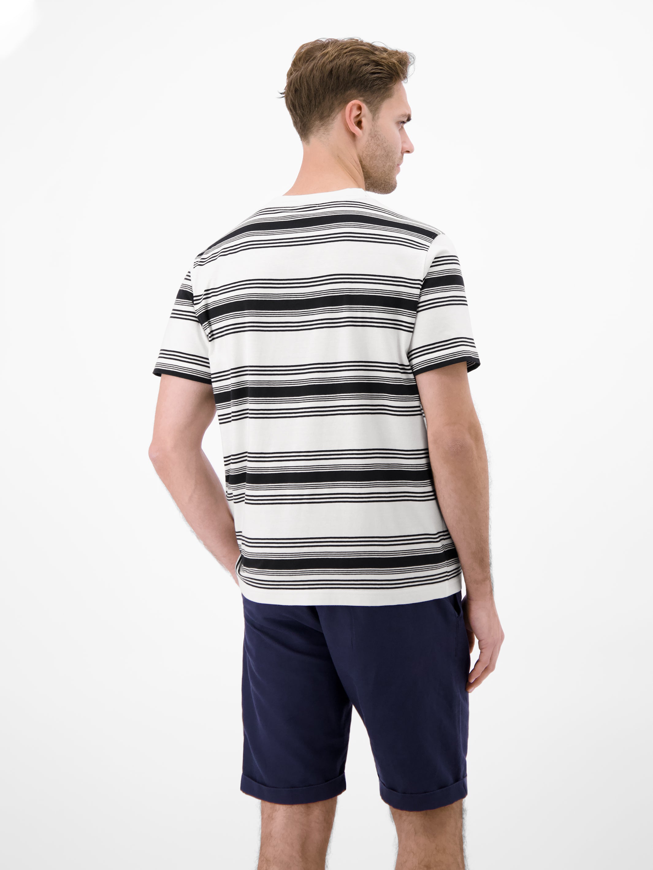 T-Shirt im Streifenlook mit O-Neck - T-Shirt Rundhals