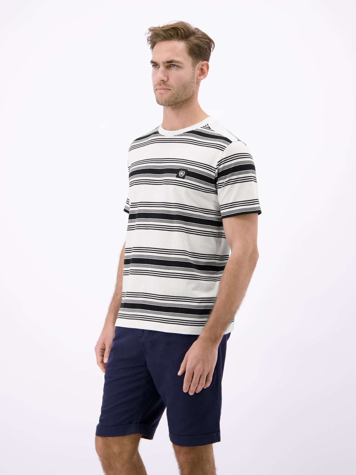 T-Shirt im Streifenlook mit O-Neck - T-Shirt Rundhals