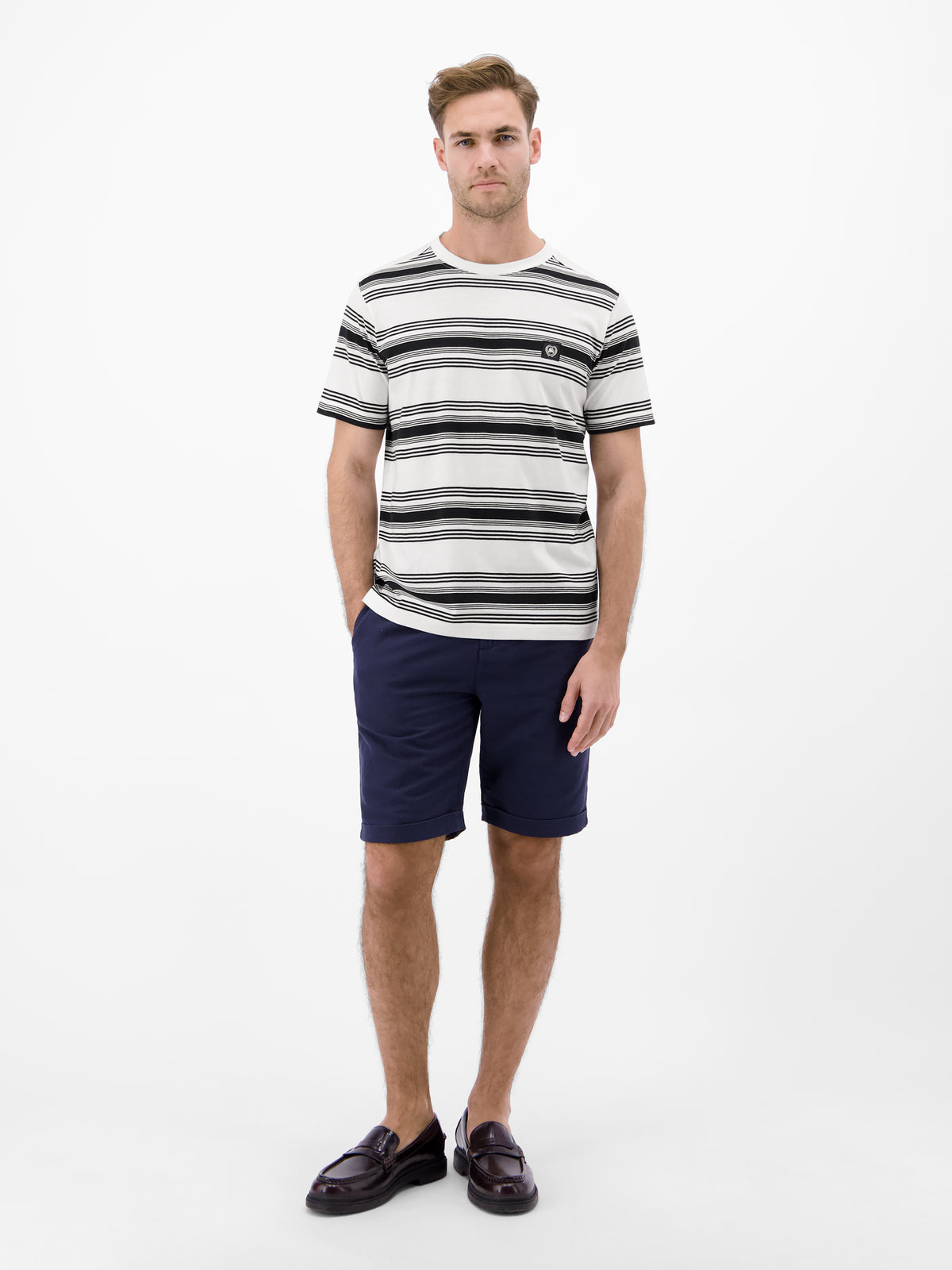 T-Shirt im Streifenlook mit O-Neck - T-Shirt Rundhals