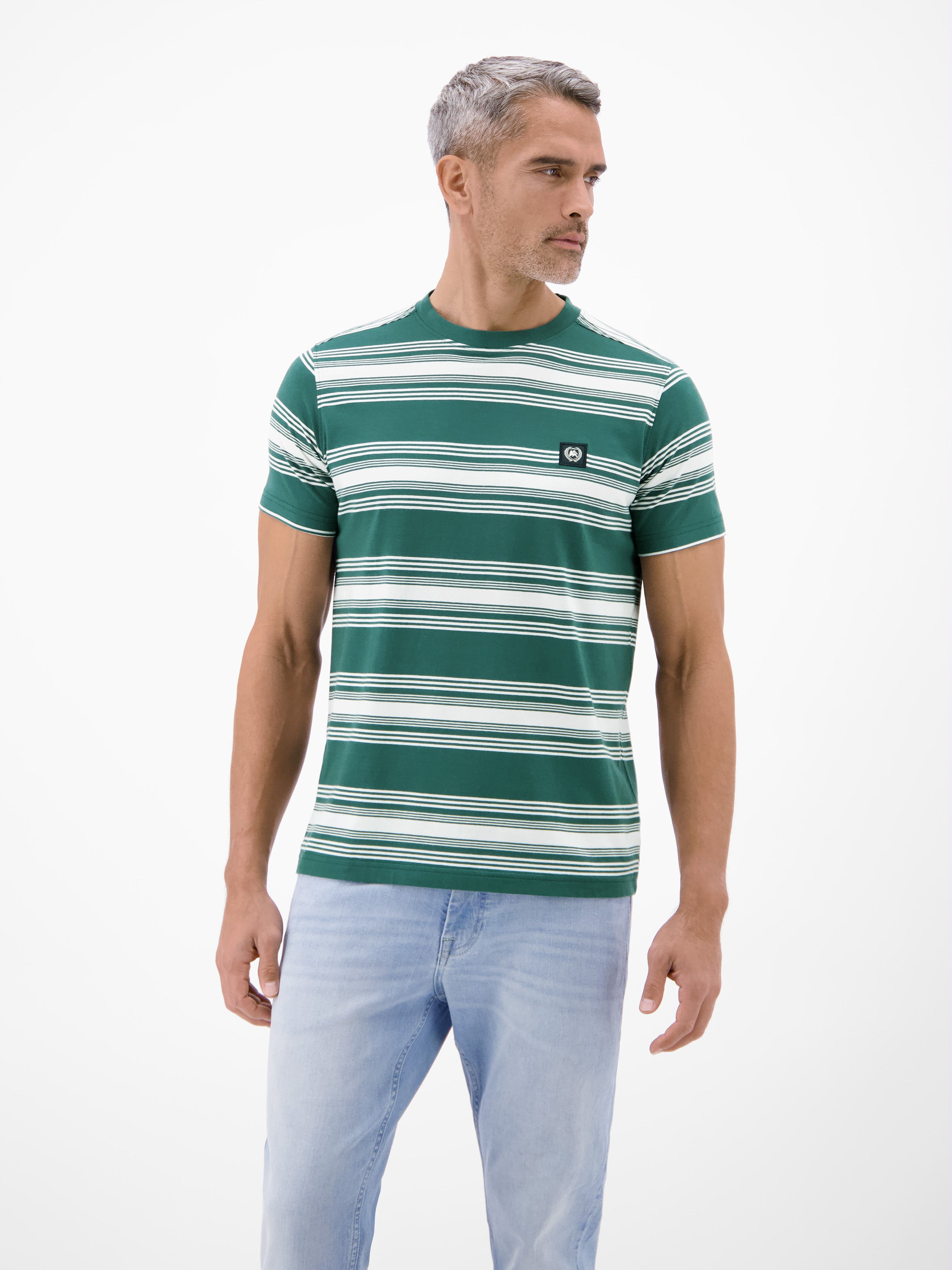 T-Shirt im Streifenlook mit O-Neck - T-Shirt Rundhals