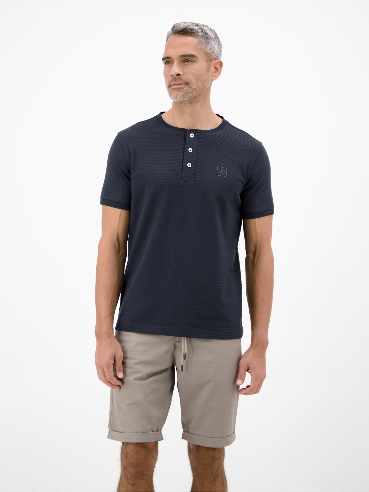 T-Shirt mit Rundkragen und Cool & Dry Funktion - T-Shirt Rundhals