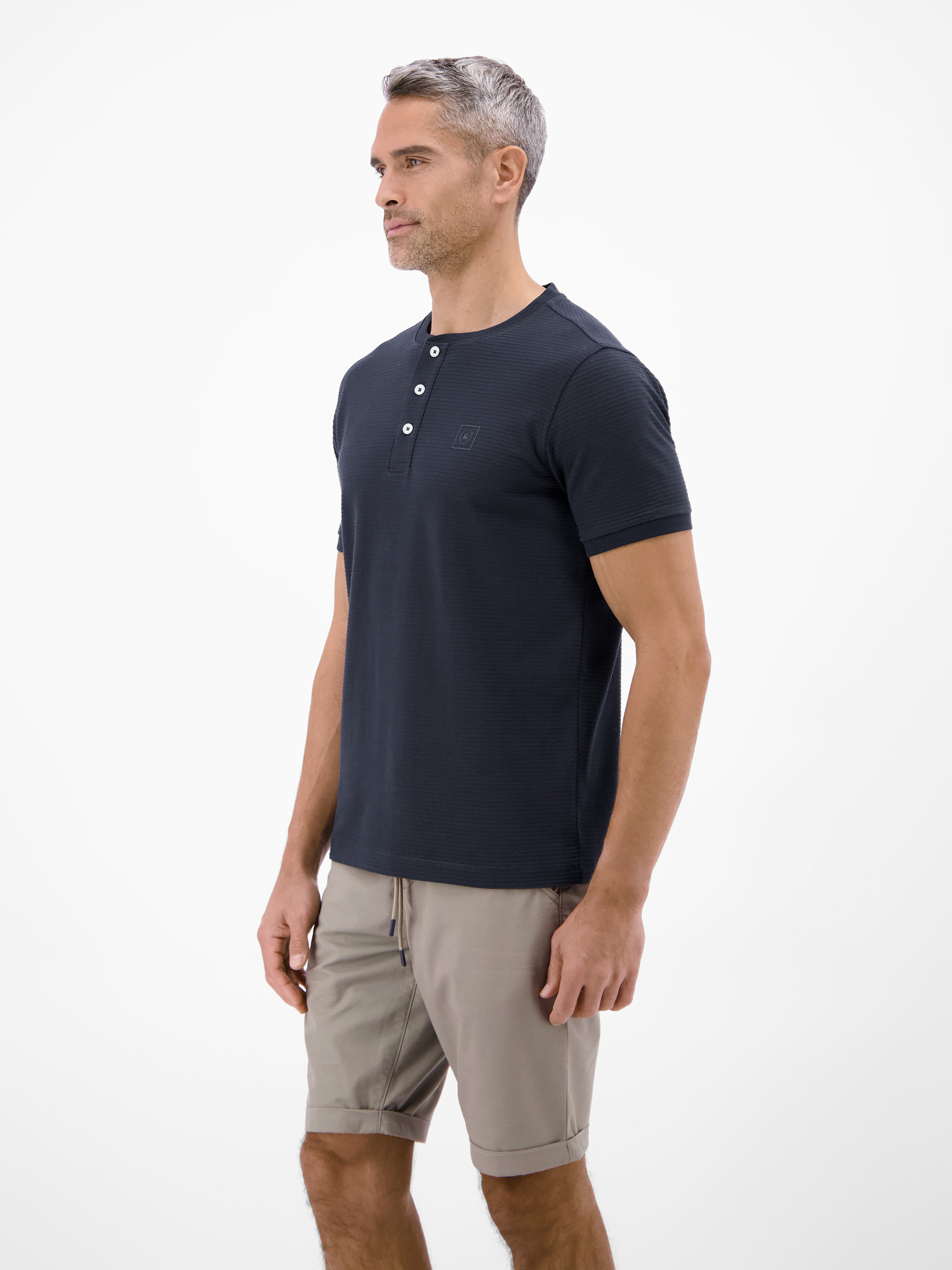T-Shirt mit Rundkragen und Cool & Dry Funktion - T-Shirt Rundhals