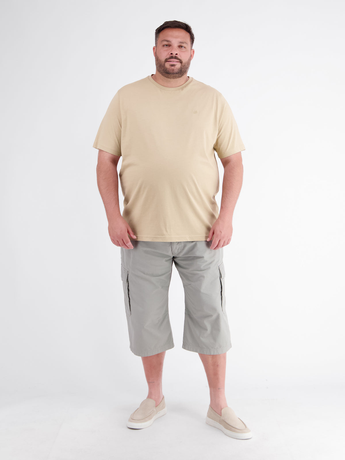 Round neck t-shirt made of soft cotton, plus sizes