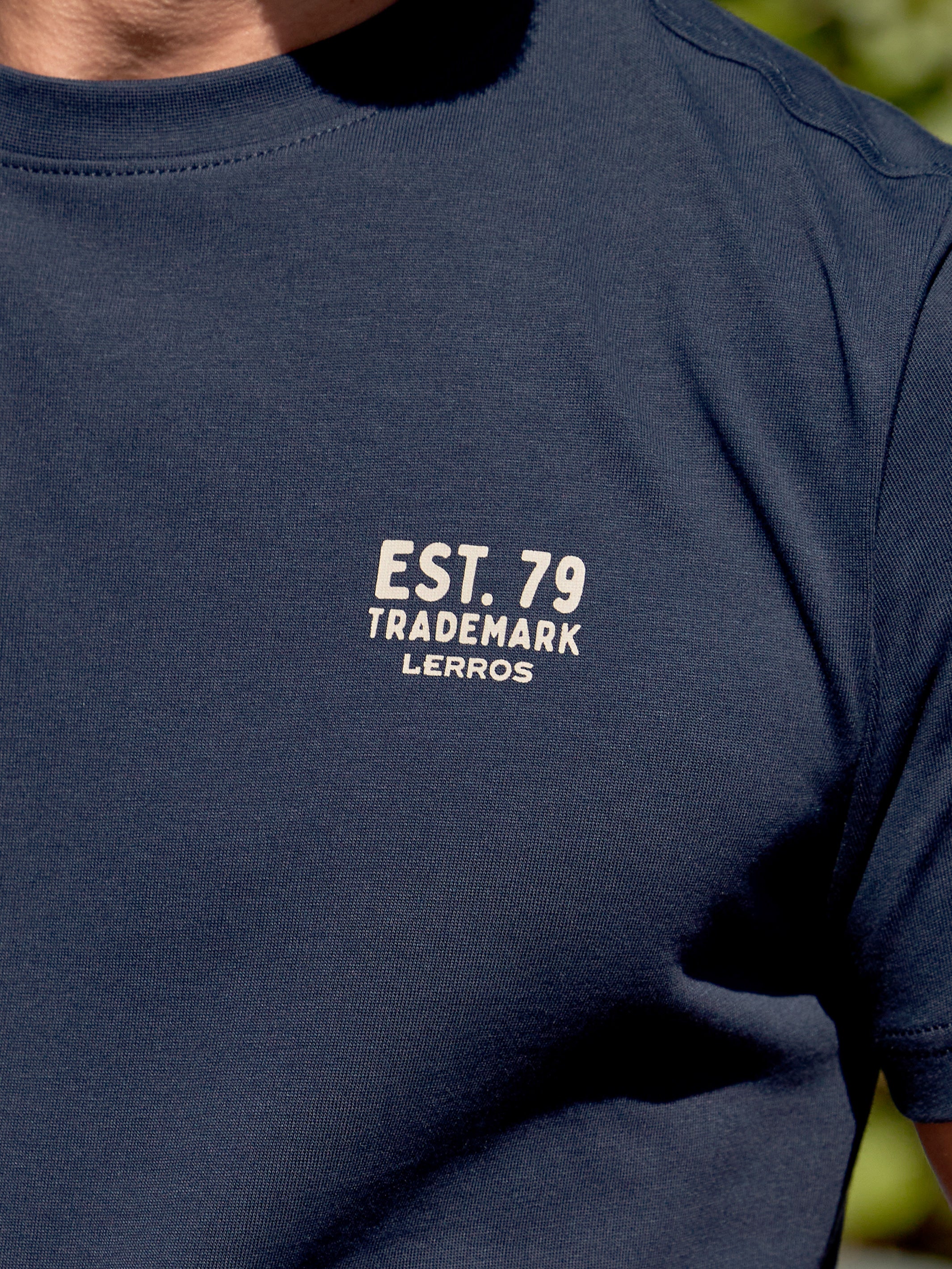 Baumwoll-T-Shirt mit bequemem Rundhalsausschnitt und Print - T-Shirt Rundhals