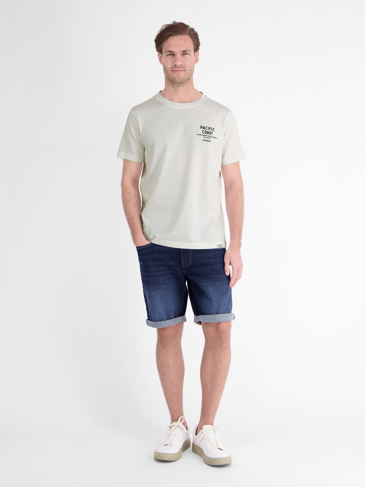 Sportliches T-Shirt aus Baumwolle mit Brust- und Rückenprint - T-Shirt Rundhals