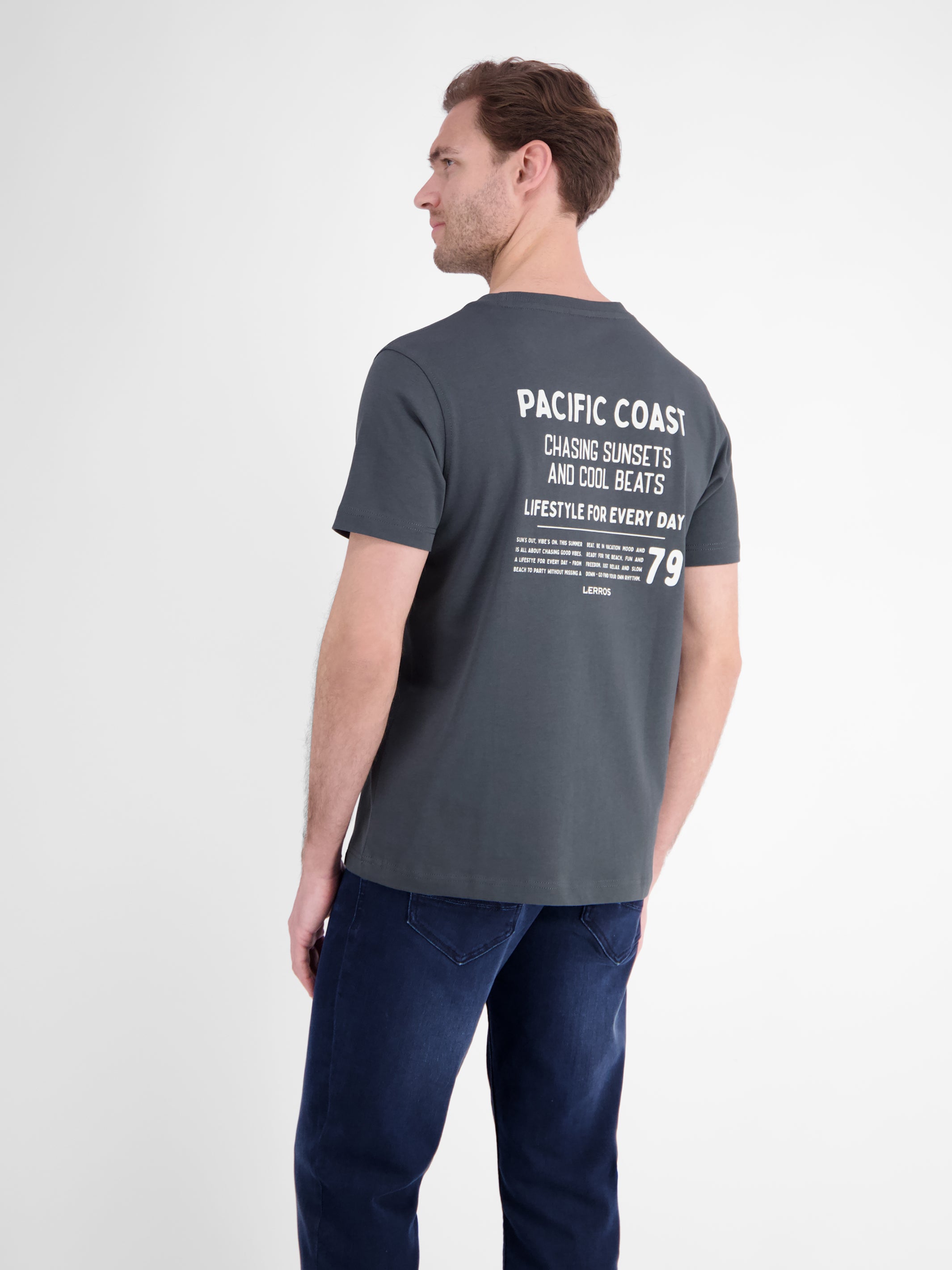 Sportliches T-Shirt aus Baumwolle mit Brust- und Rückenprint - T-Shirt Rundhals