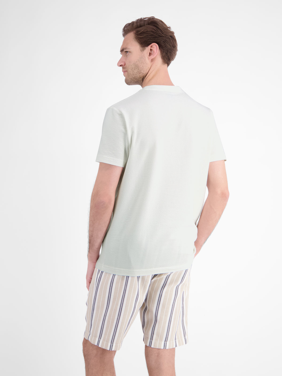 T-Shirt in softer Seersucker-Qualität mit bequemem O-Neck - T-Shirt Rundhals