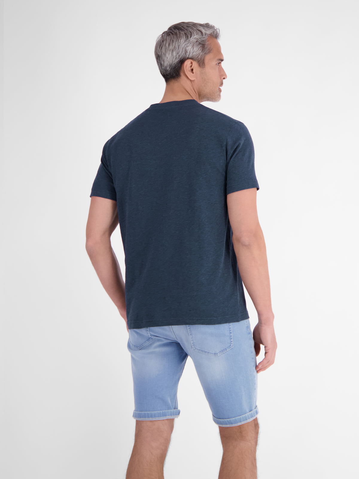 T-Shirt aus Baumwoll-Leinen-Mix in moderner 2-Tone-Optik - T-Shirt Rundhals