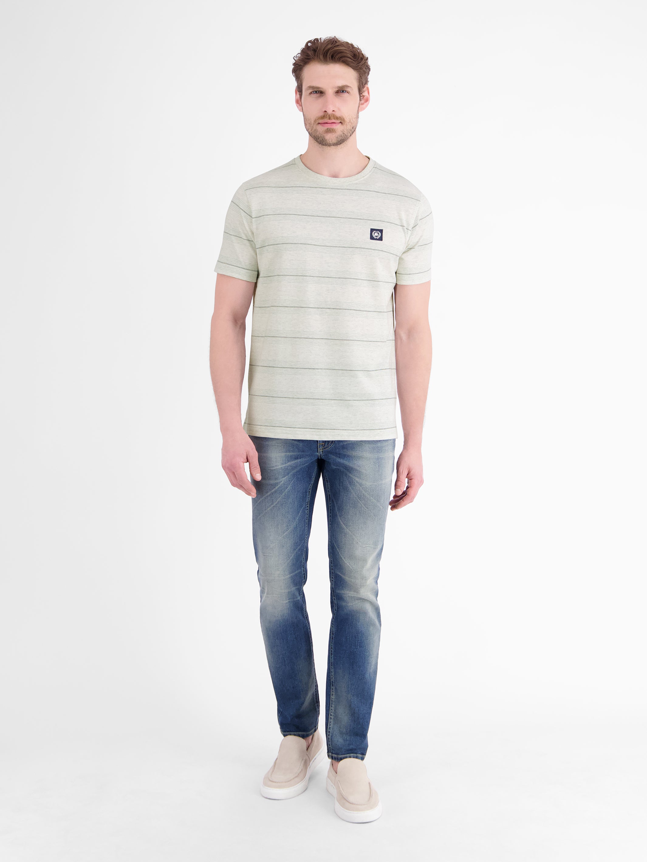 T-Shirt in Piquéqualität mit dezenten Querstreifen - T-Shirt Rundhals