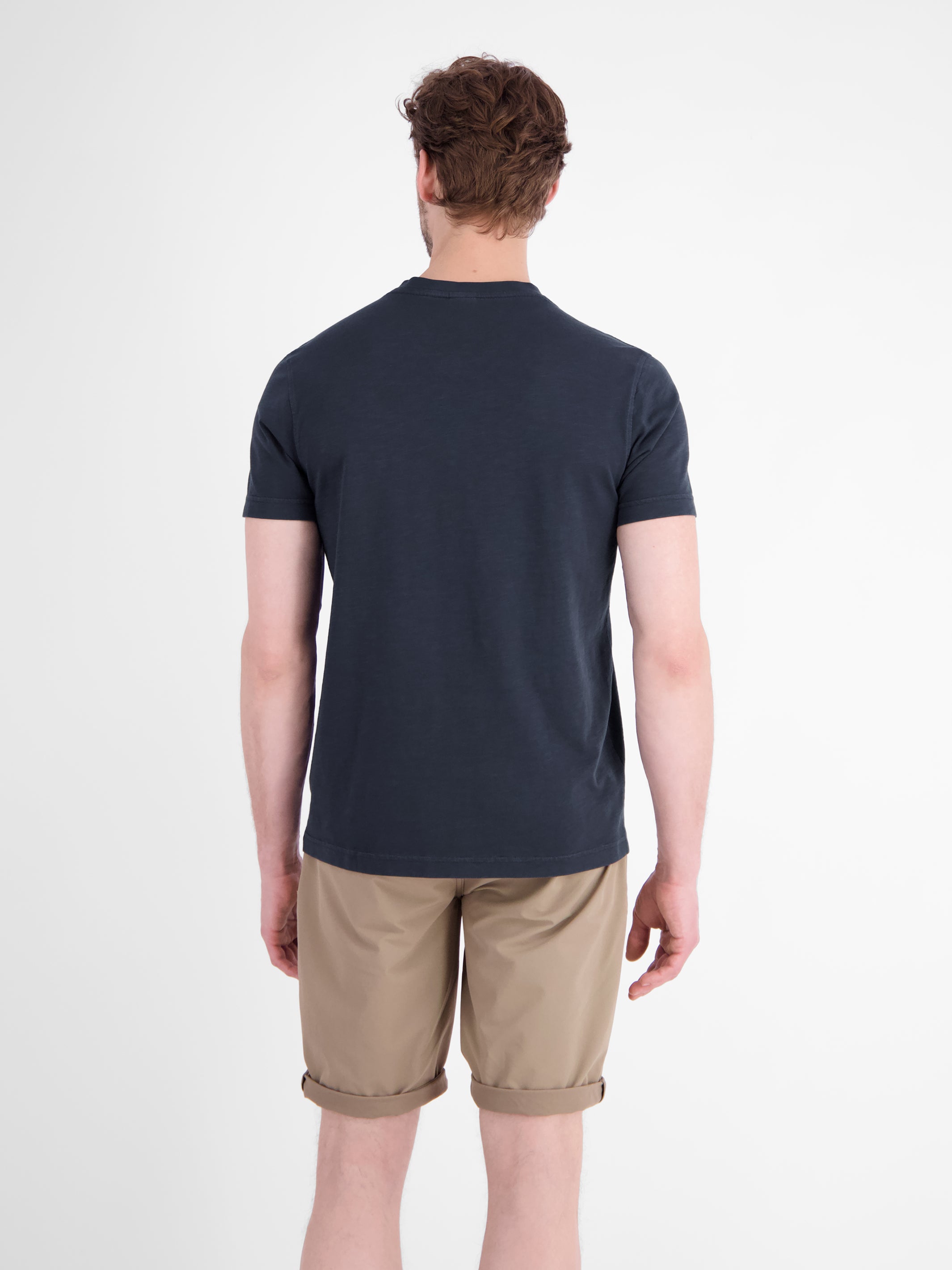 T-Shirt mit sportlichem V-Ausschnitt aus reiner Baumwolle - T-Shirt Rundhals