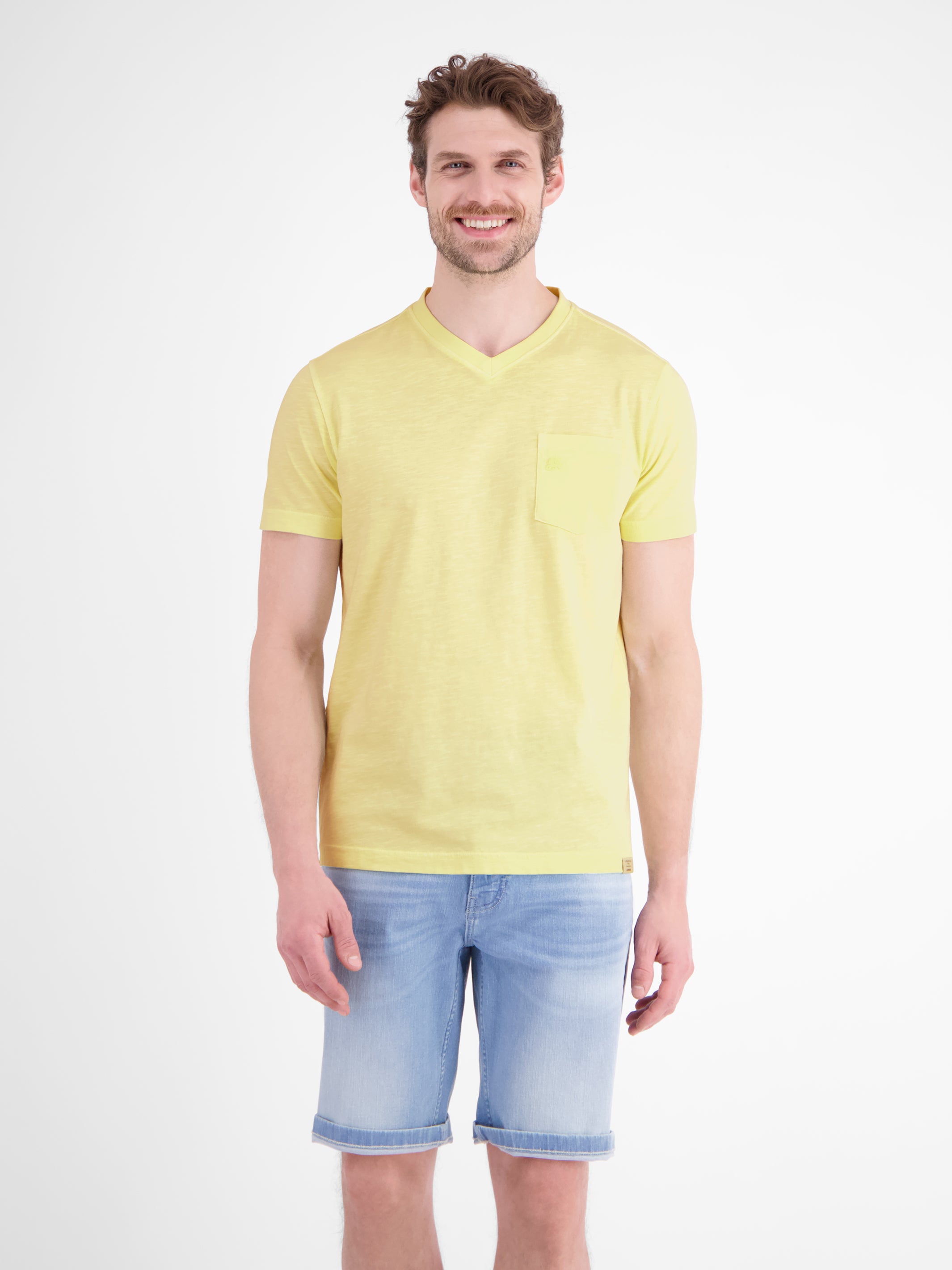 T-Shirt mit sportlichem V-Ausschnitt aus reiner Baumwolle - T-Shirt Rundhals