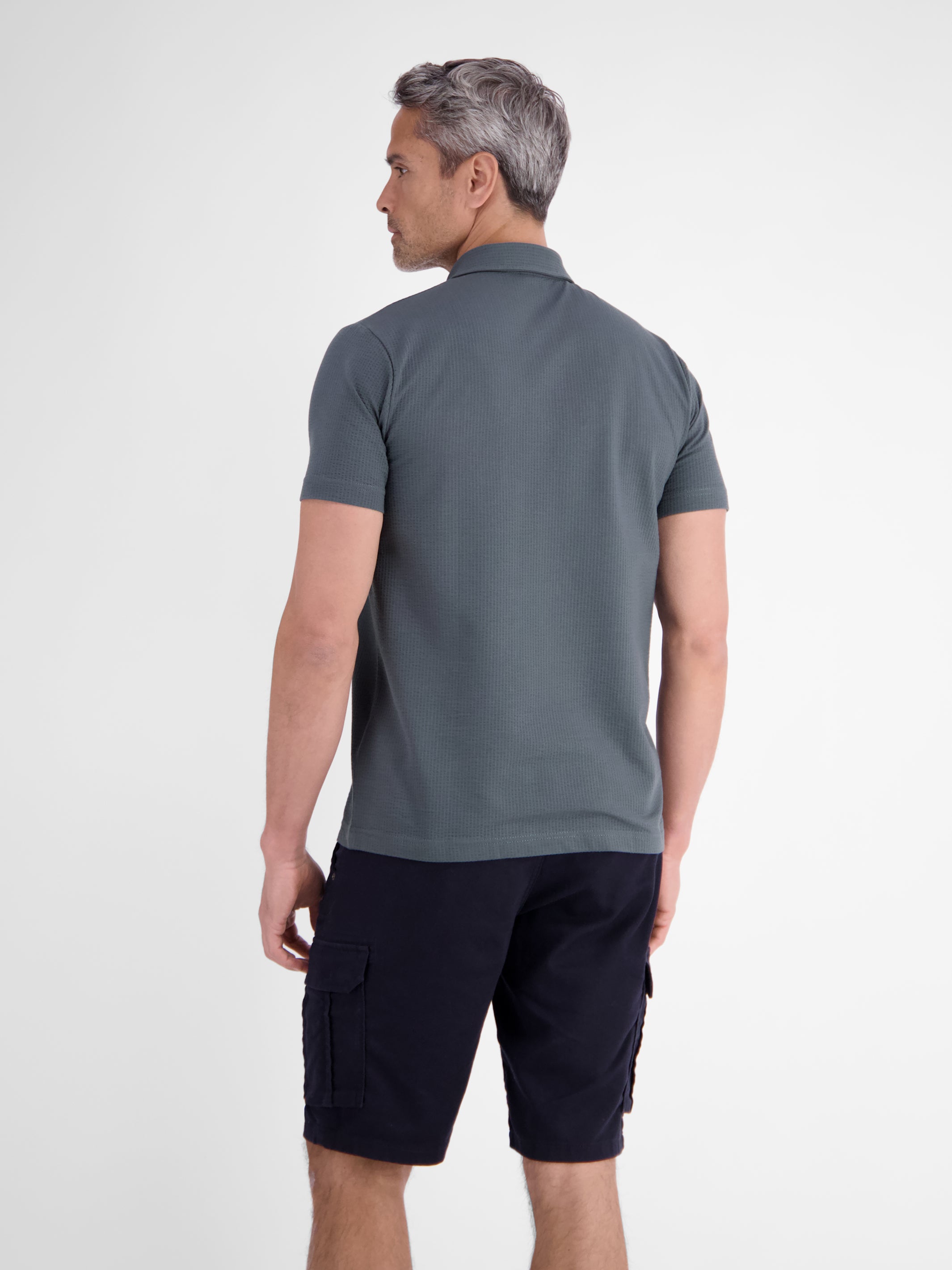 Poloshirt in weicher Seersucker-Qualität - Polo Shirt Kurzarm