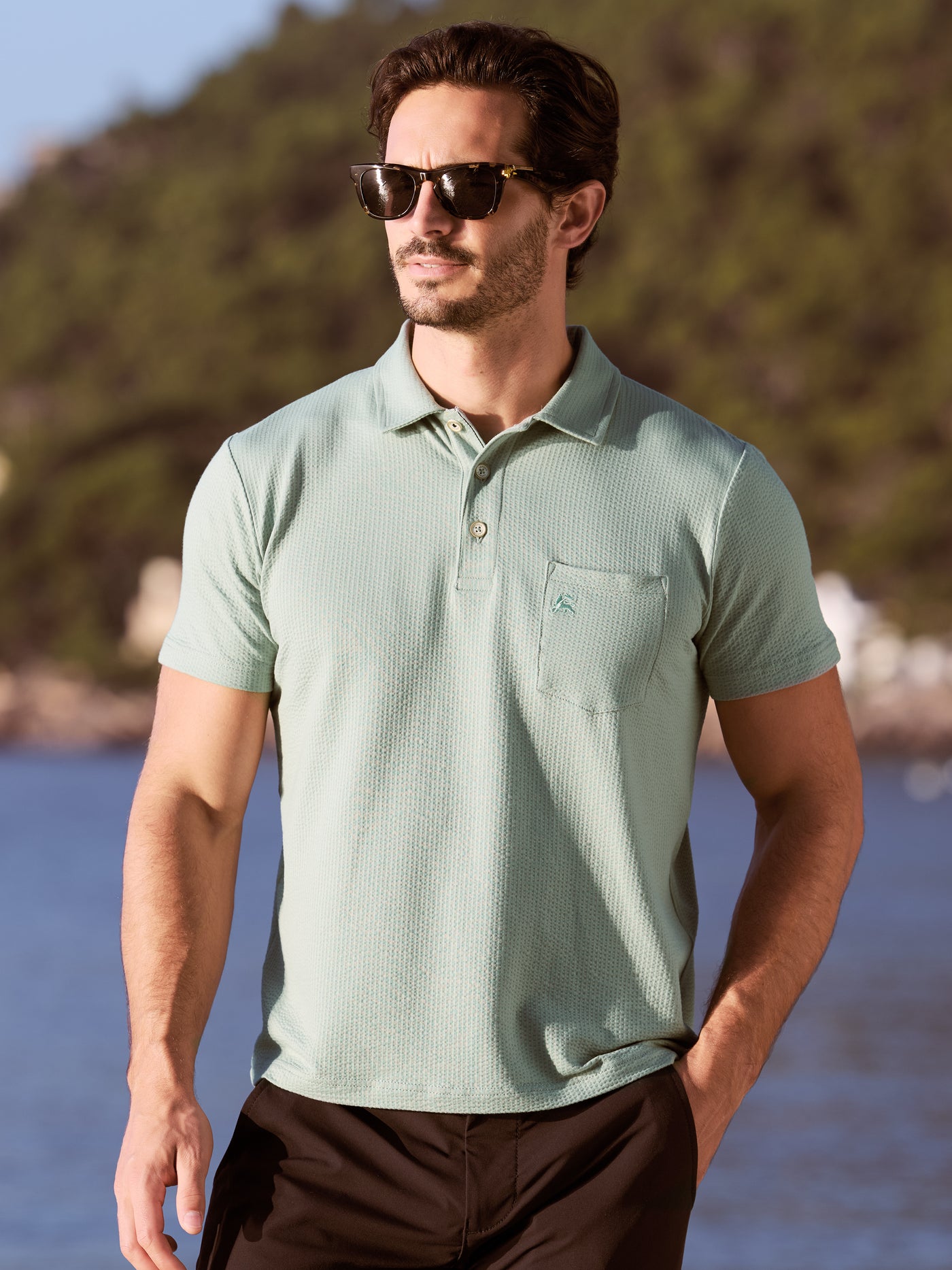 Poloshirt in weicher Seersucker-Qualität mit Brusttasche - Polo Shirt Kurzarm