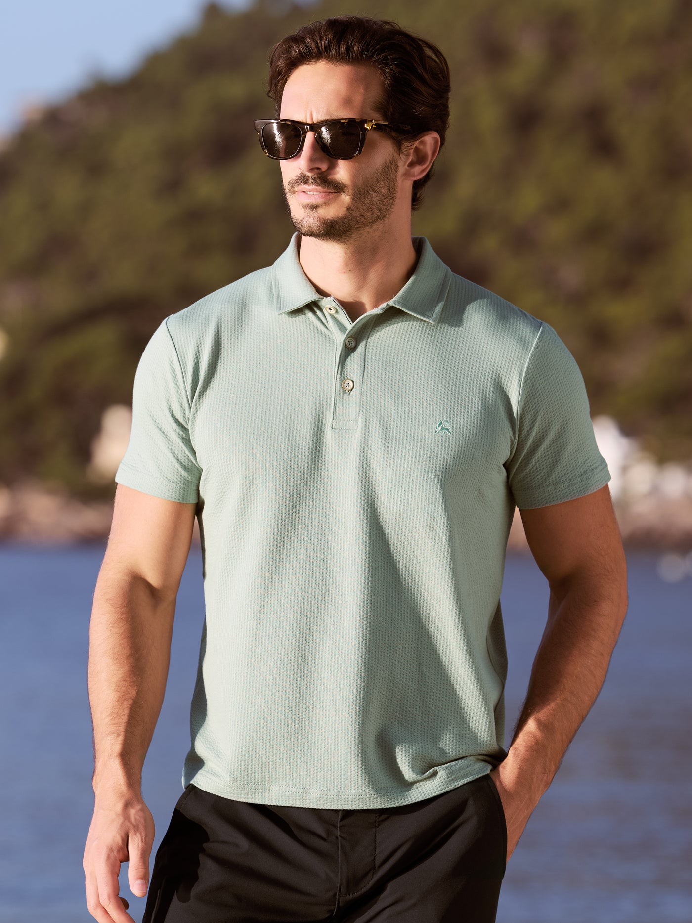 Poloshirt in weicher Seersucker-Qualität mit Brusttasche - Polo Shirt Kurzarm