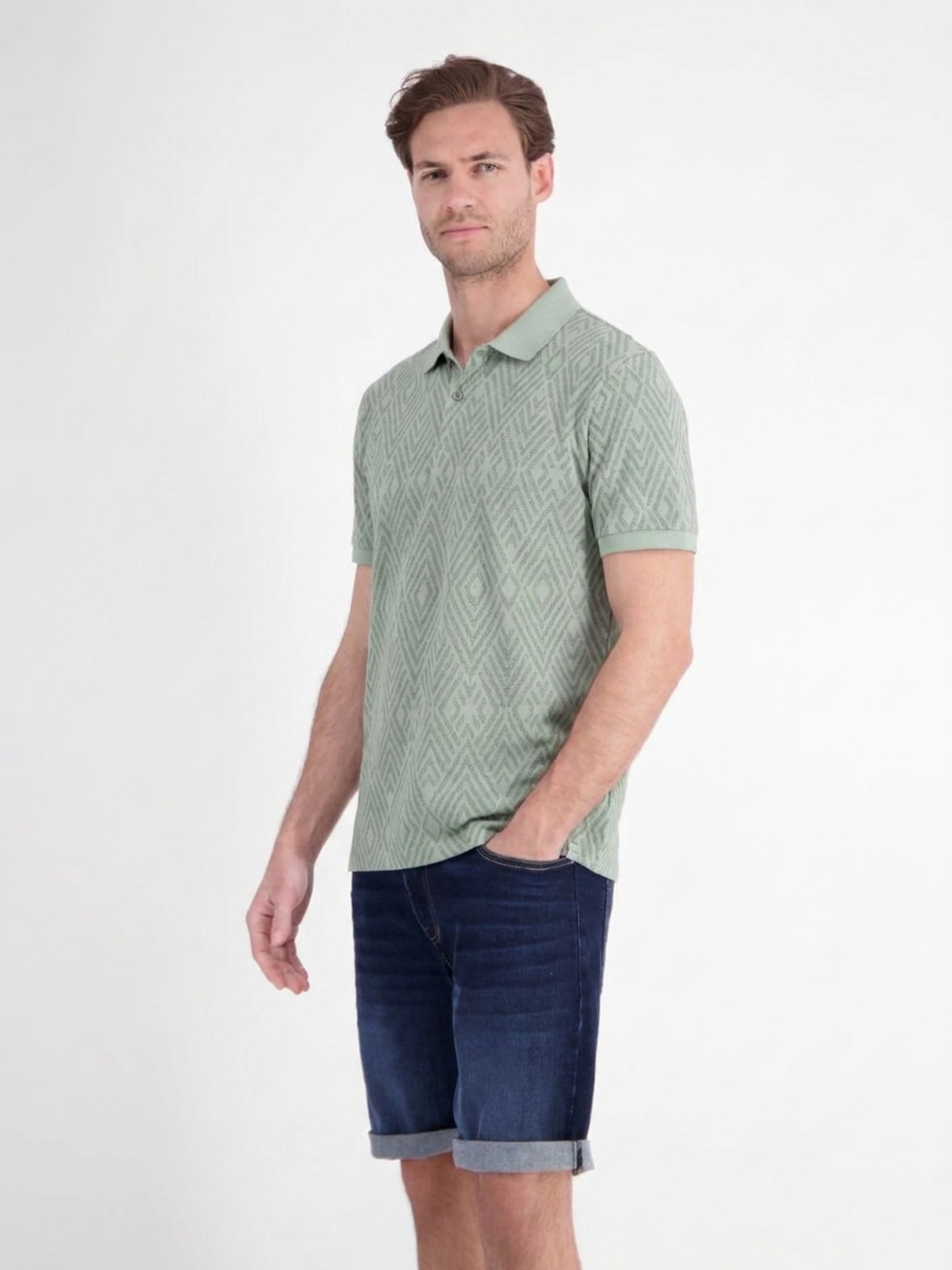 Polo shirt with diamond-shaped 2-tone jacquard pattern