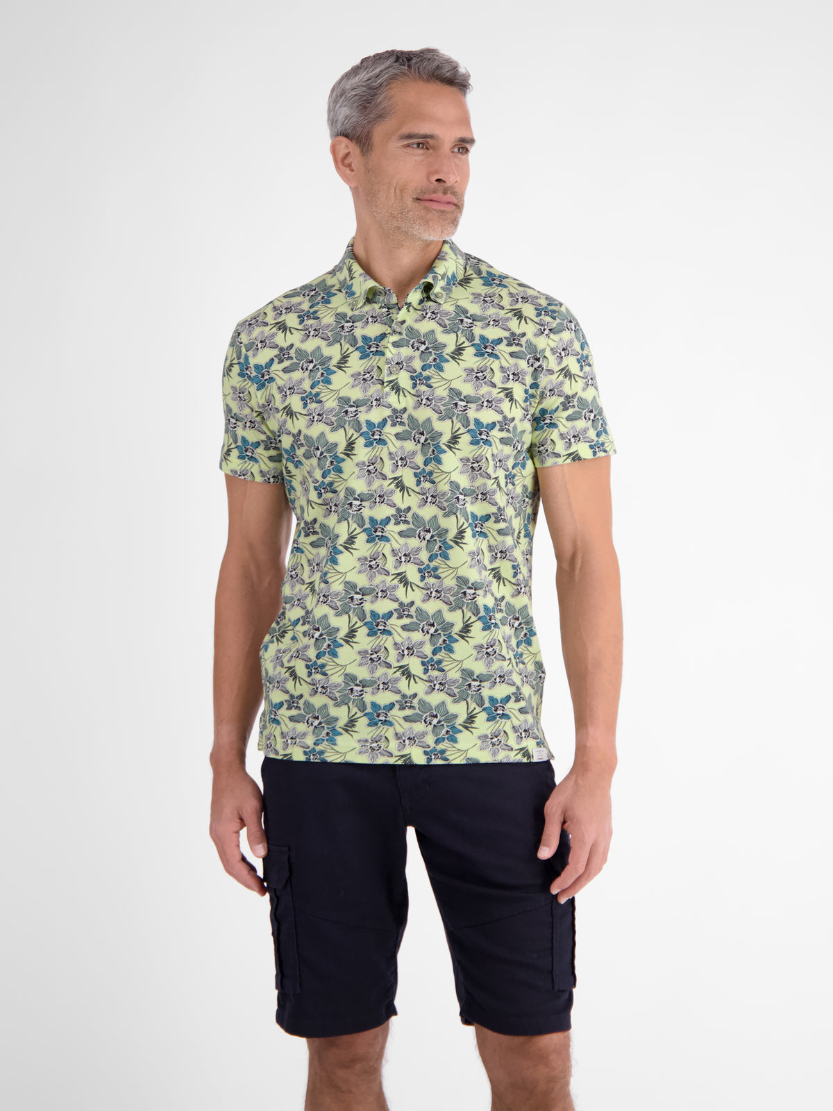 Sommerliches Poloshirt mit angesagtem, floralem Printmuster - Polo Shirt Kurzarm