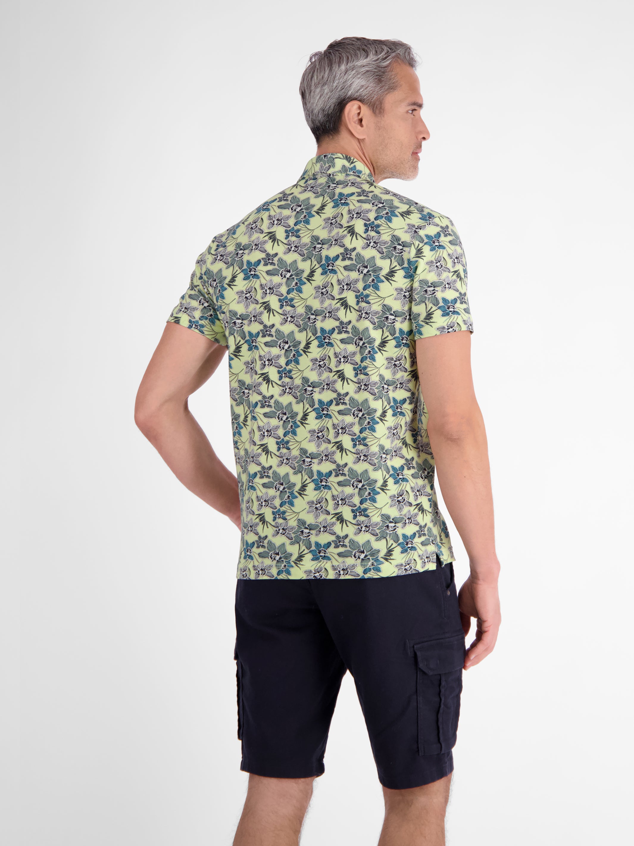 Sommerliches Poloshirt mit angesagtem, floralem Printmuster - Polo Shirt Kurzarm