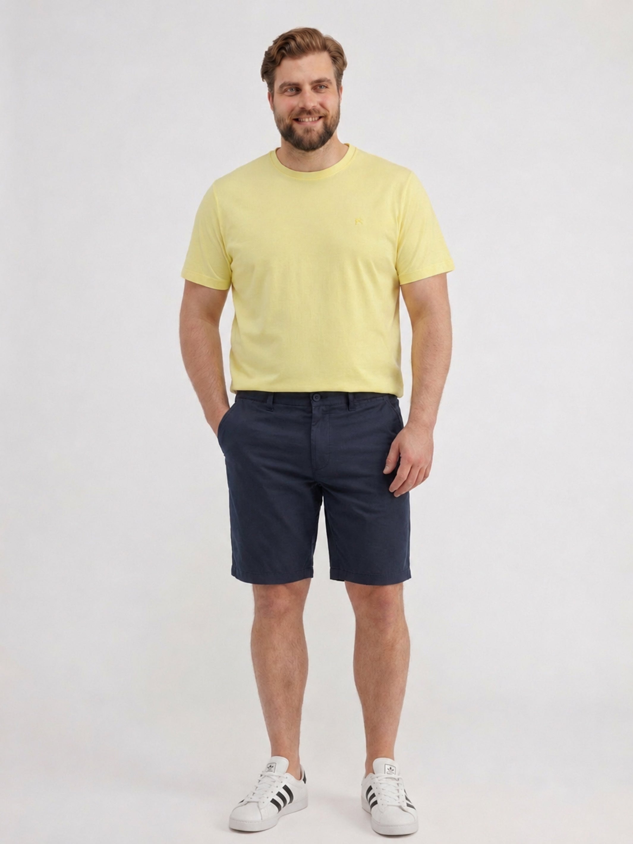 Sportliche Chino-Shorts aus Nylon-Mix in großen Größen - Chino Shorts