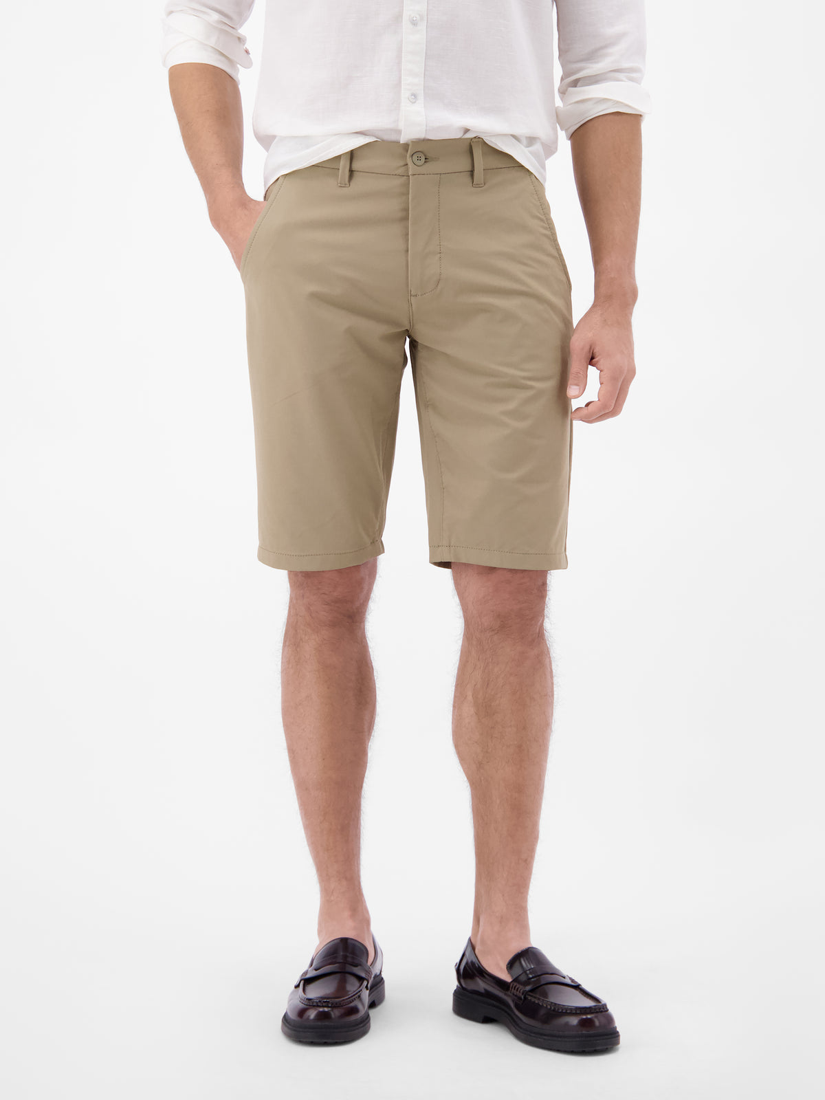 Sportliche Chino-Shorts aus flexiblem Nylon-Mix - Chino Shorts