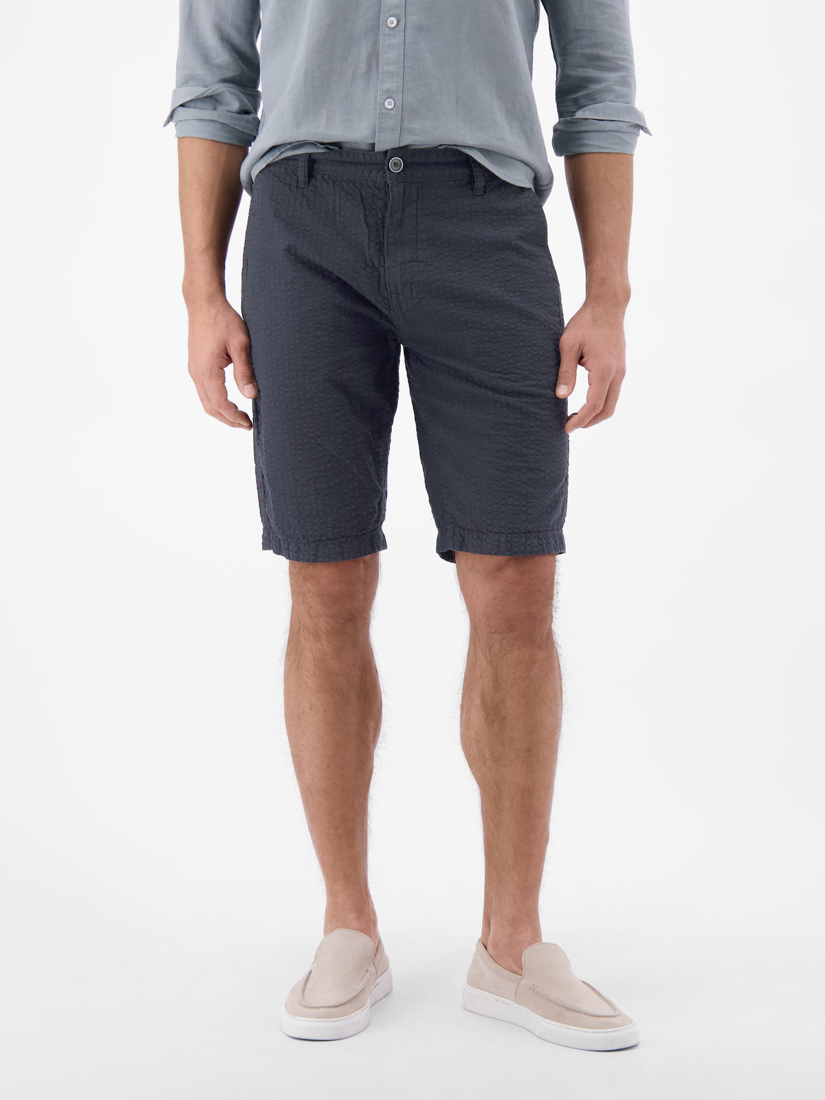 Chino-Shorts aus Baumwolle in leichter Seersucker-Qualität - Chino Shorts