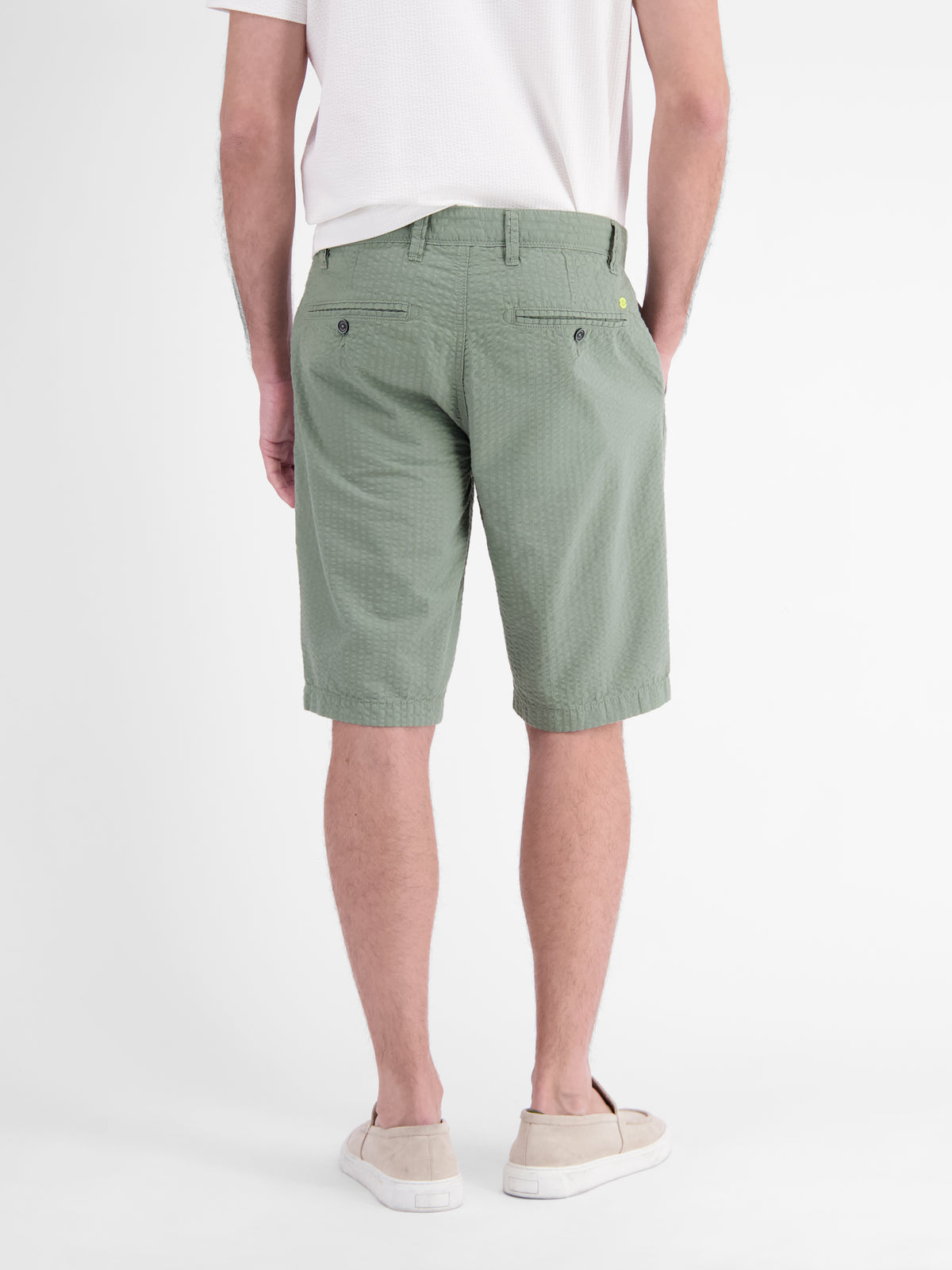 Chino-Shorts aus Baumwolle in leichter Seersucker-Qualität - Chino Shorts