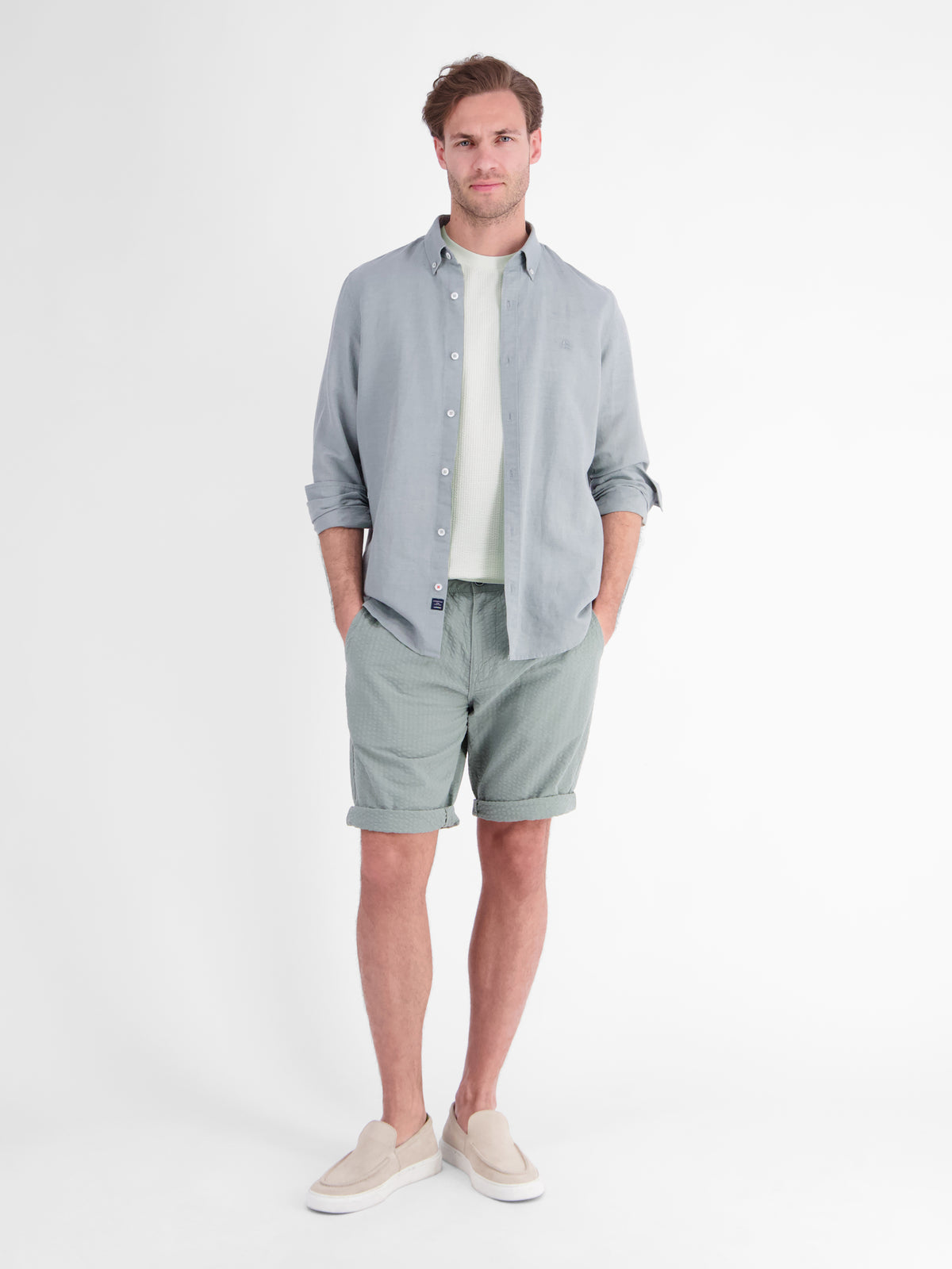 Chino-Shorts aus Baumwolle in leichter Seersucker-Qualität - Chino Shorts