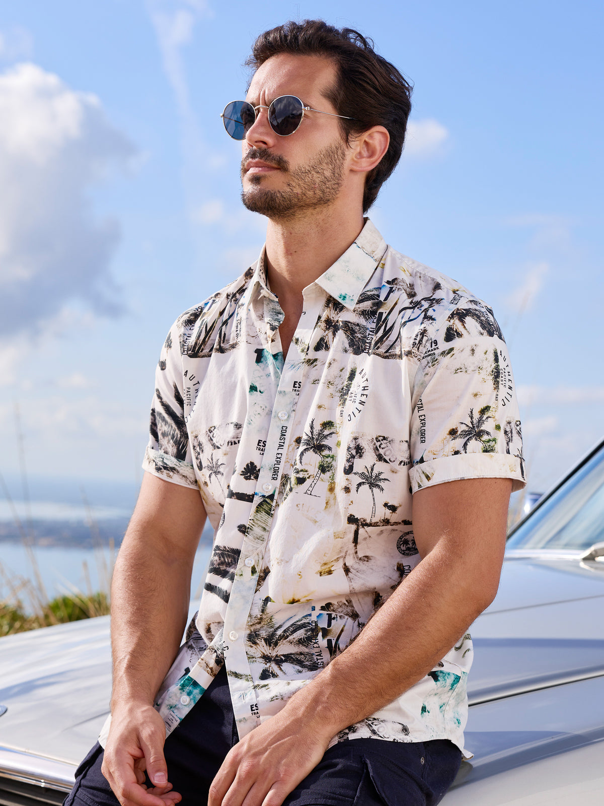 Leichtes Kurzarmhemd im Hawaii-Look für kühlen Komfort - Kurzarmhemd