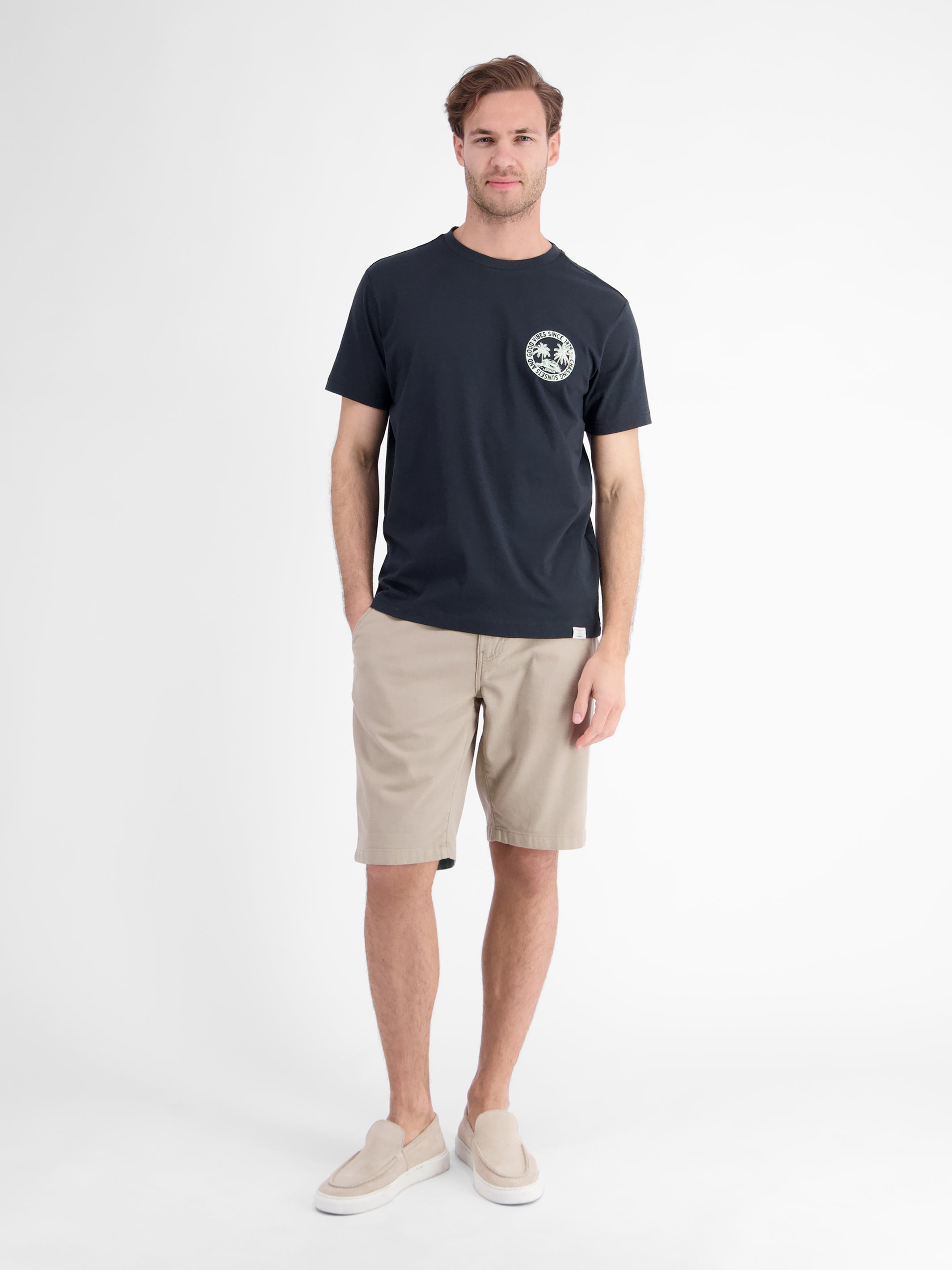 Lässiges, unifarbenes T-Shirt aus reiner Baumwolle mit Print - T-Shirt Rundhals
