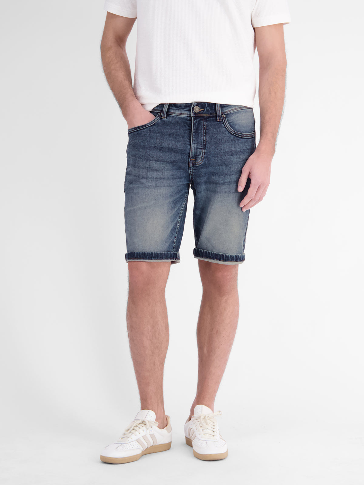 Flexible 5-Pocket Denim-Shorts im bekannten BAXTER-Style - Jeans Shorts
