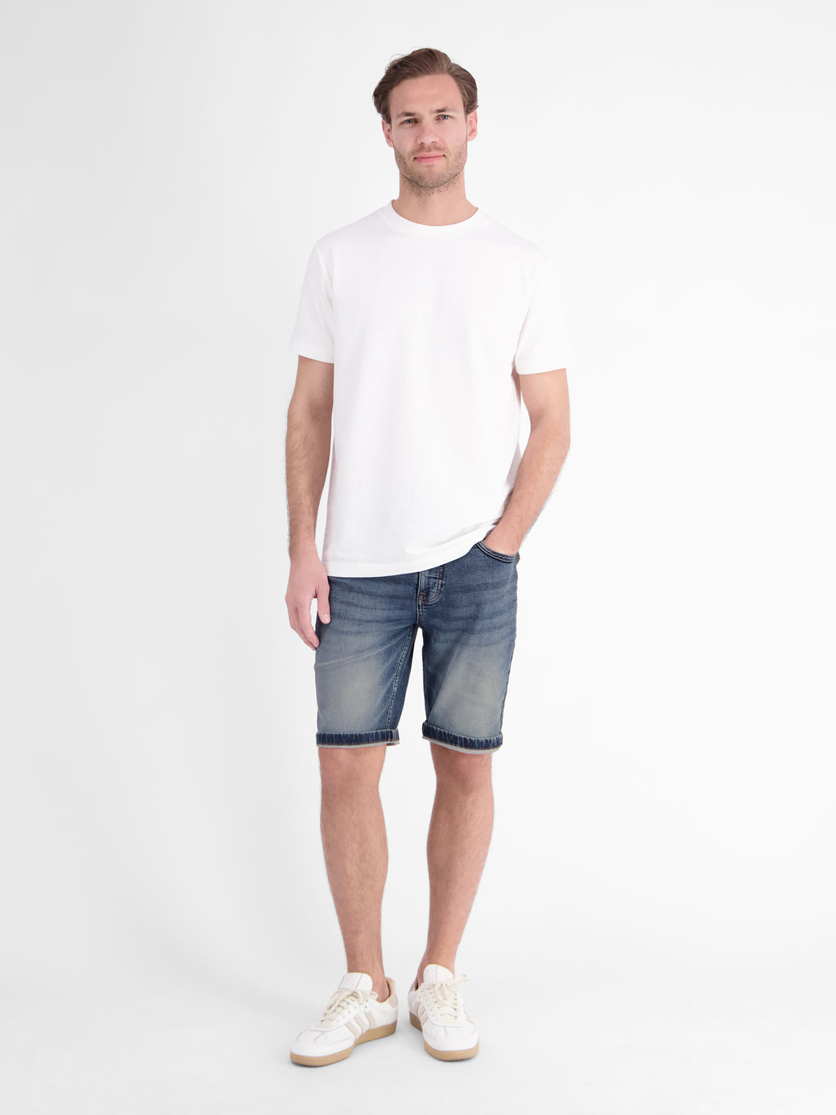 Flexible 5-Pocket Denim-Shorts im bekannten BAXTER-Style - Jeans Shorts