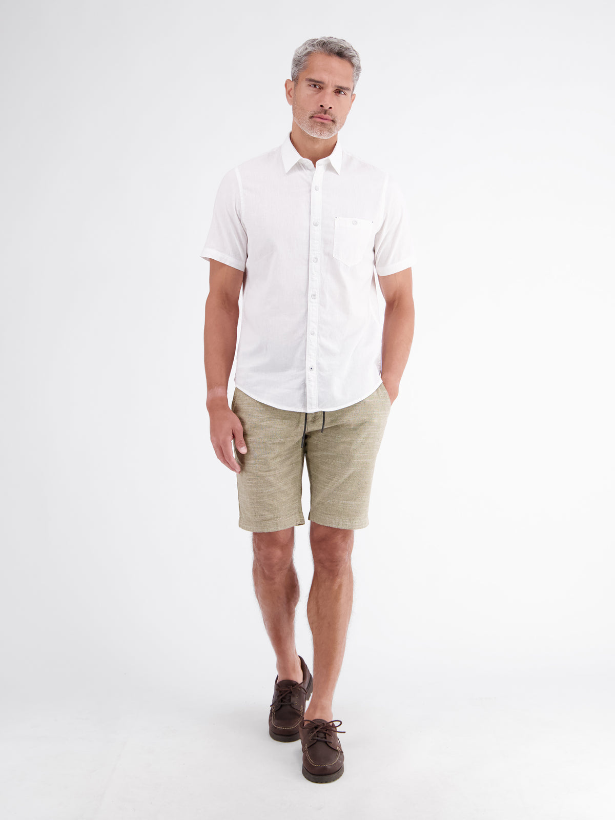 Summer chino shorts made of pure cotton with drawstring