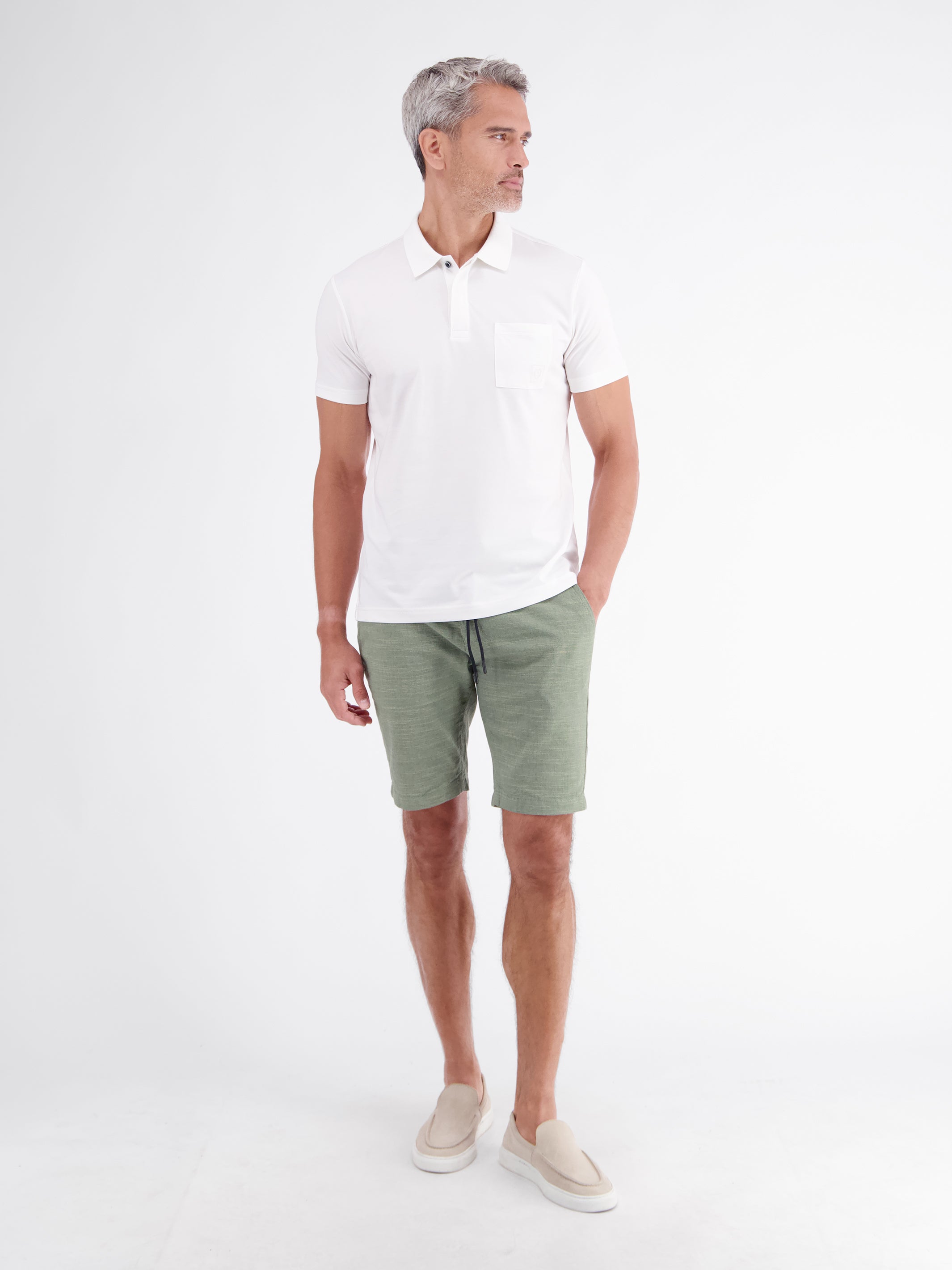 Summer chino shorts made of pure cotton with drawstring