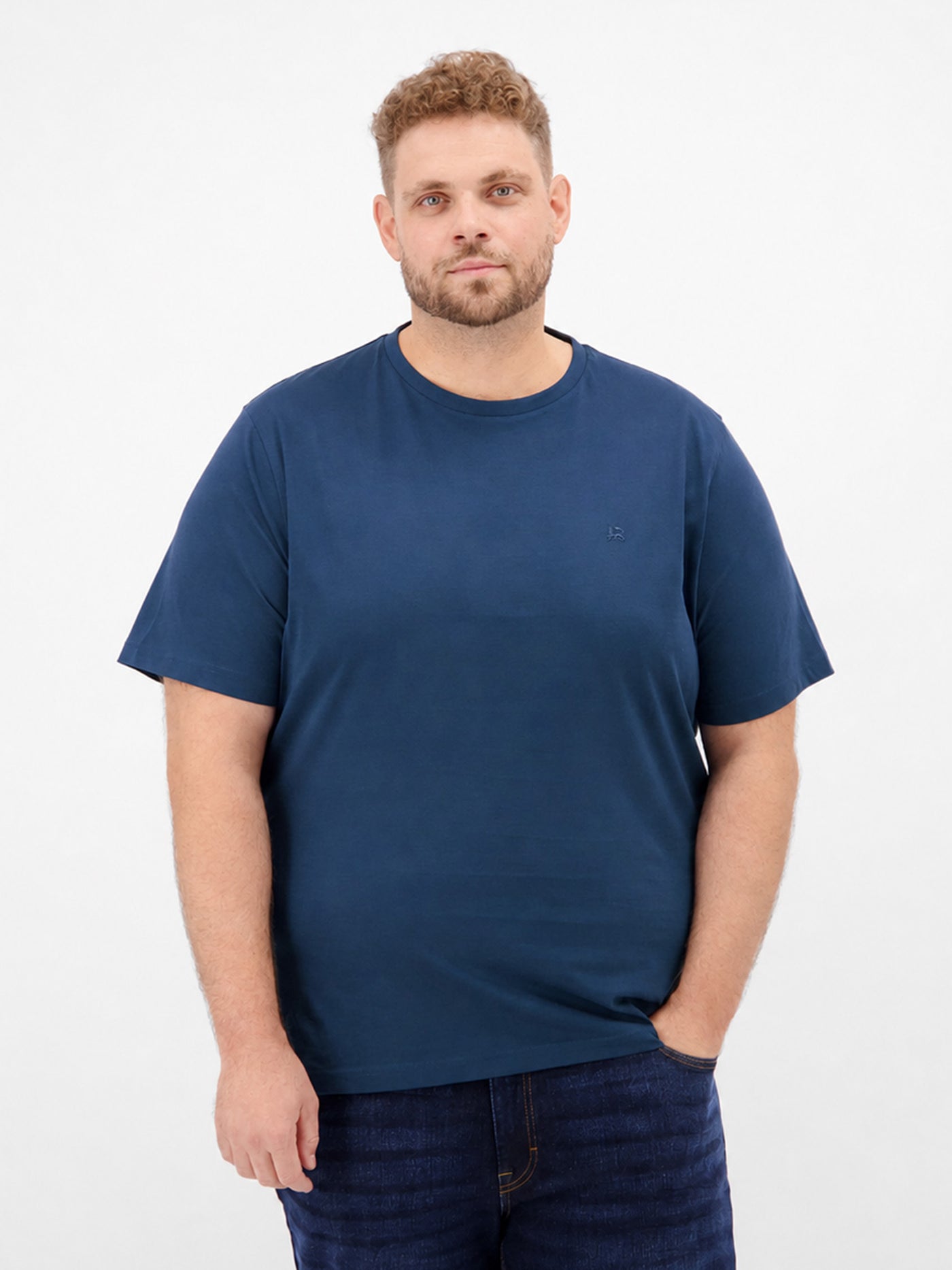 Sommerliches T-Shirt mit O-Neck in großen Größen