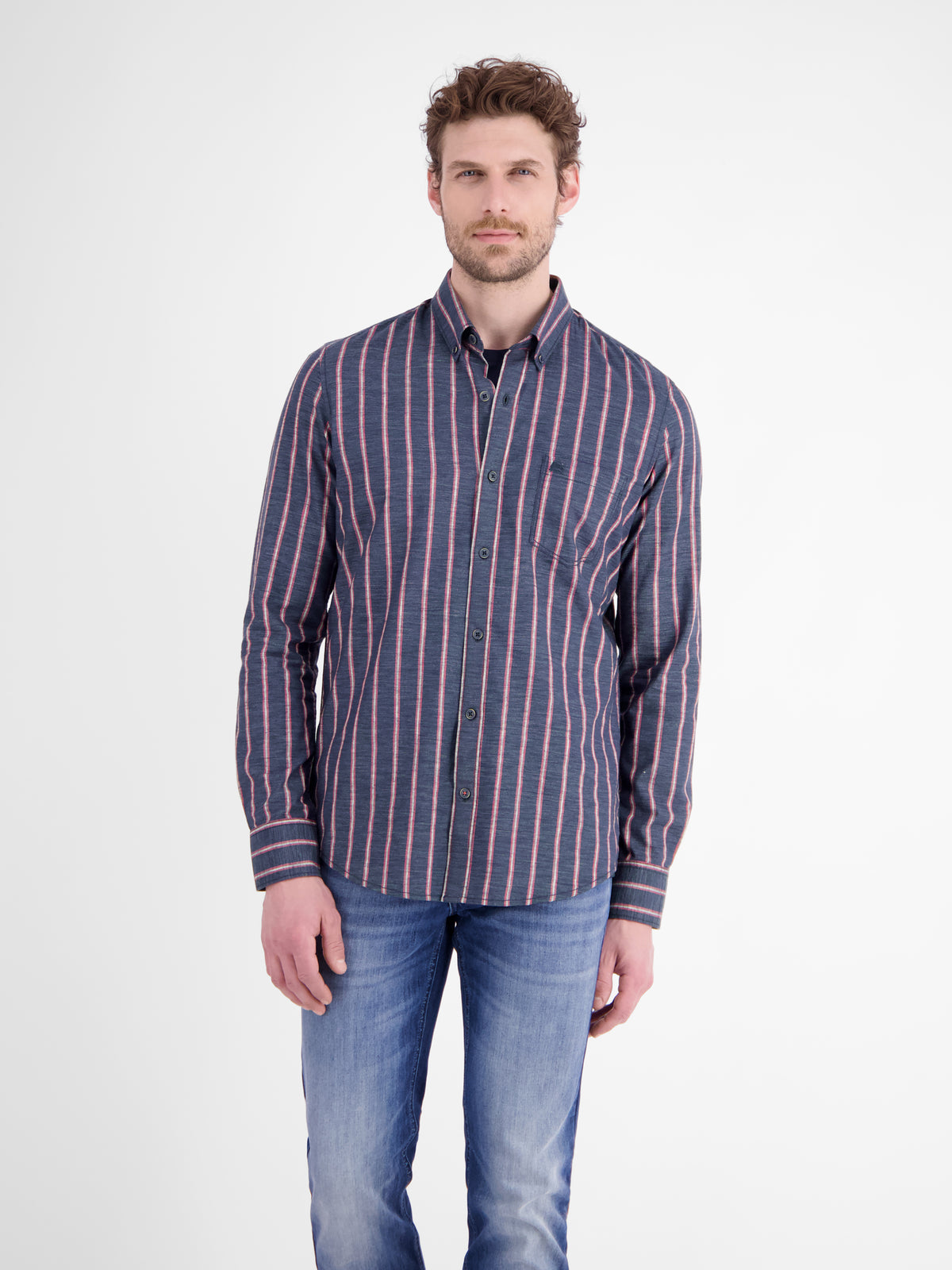 Men's long-sleeved striped shirt in easy-care blended fabric