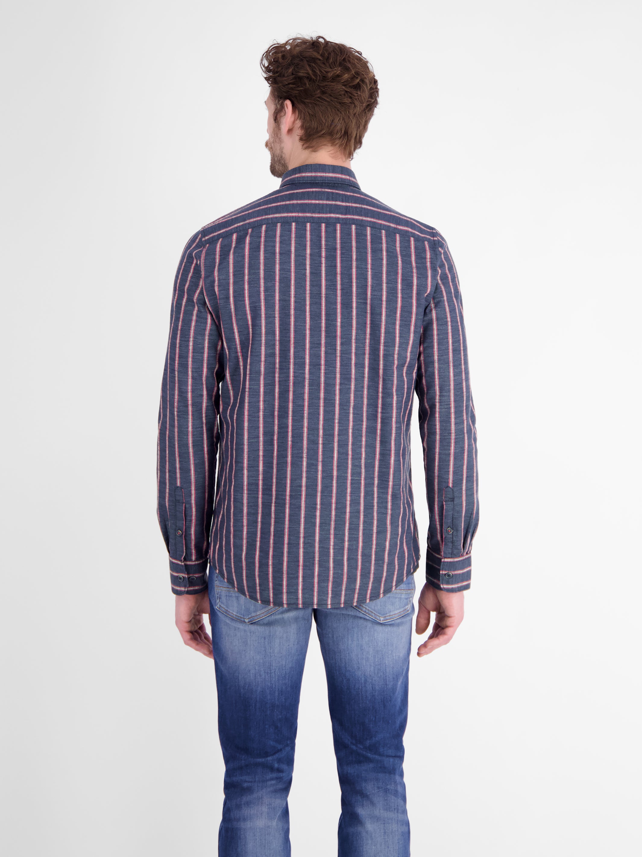 Men's long-sleeved striped shirt in easy-care blended fabric
